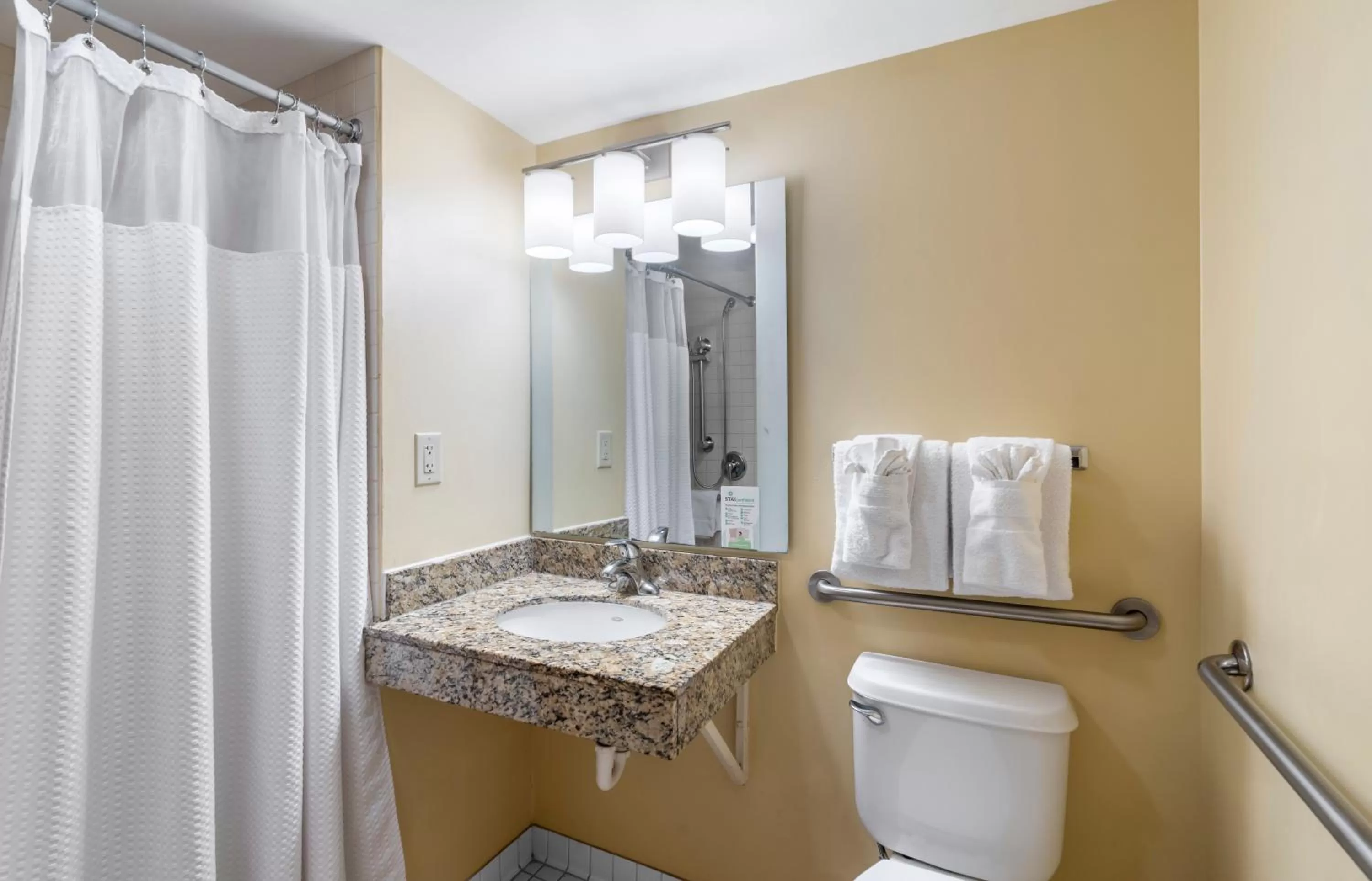 Bathroom in Extended Stay America Suites - Norfolk - Virginia Beach