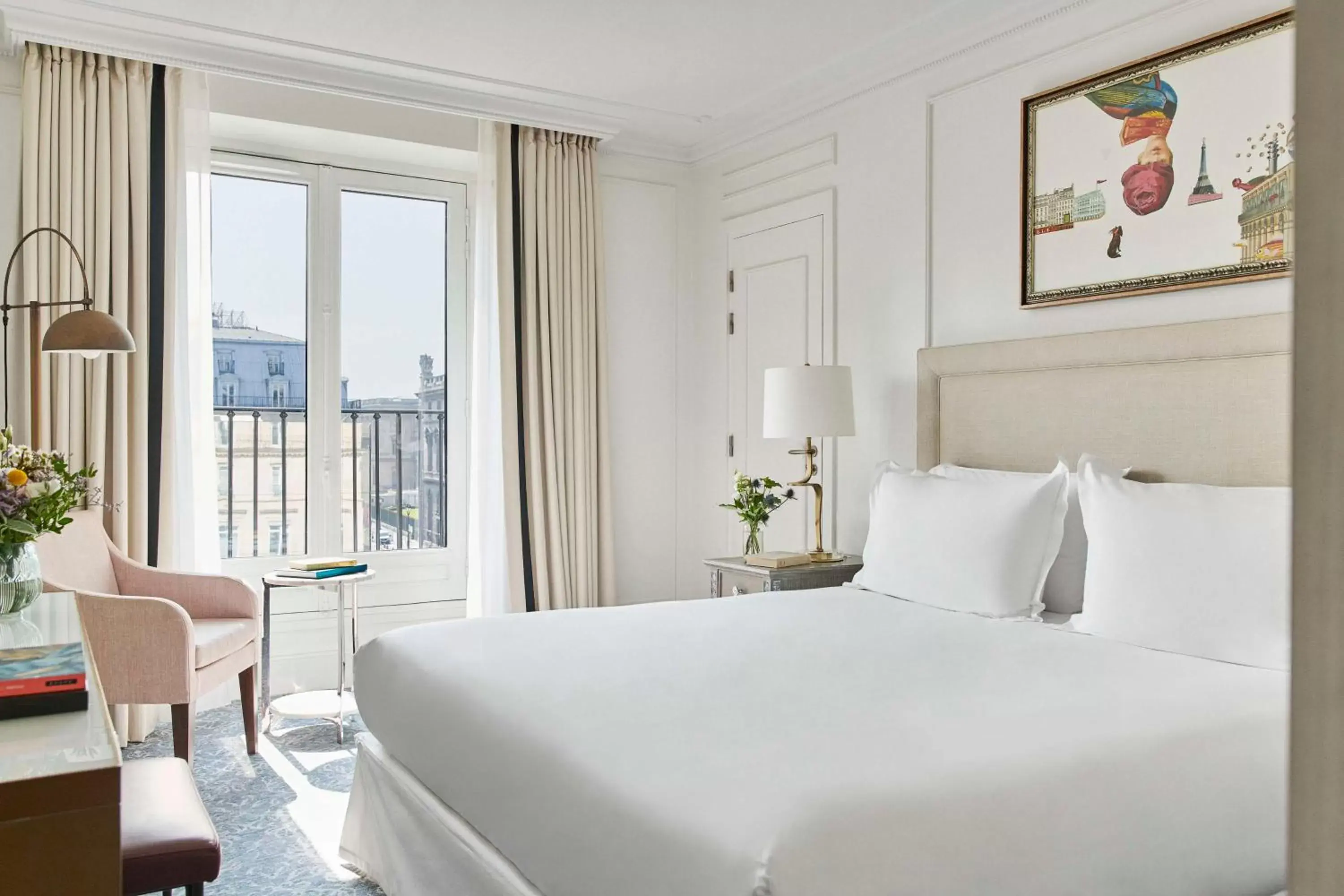 Deluxe King Room with View in Hôtel du Louvre, in The Unbound Collection by Hyatt Deluxe King Room with View in Hôtel du Louvre, in The Unbound Collection by Hyatt