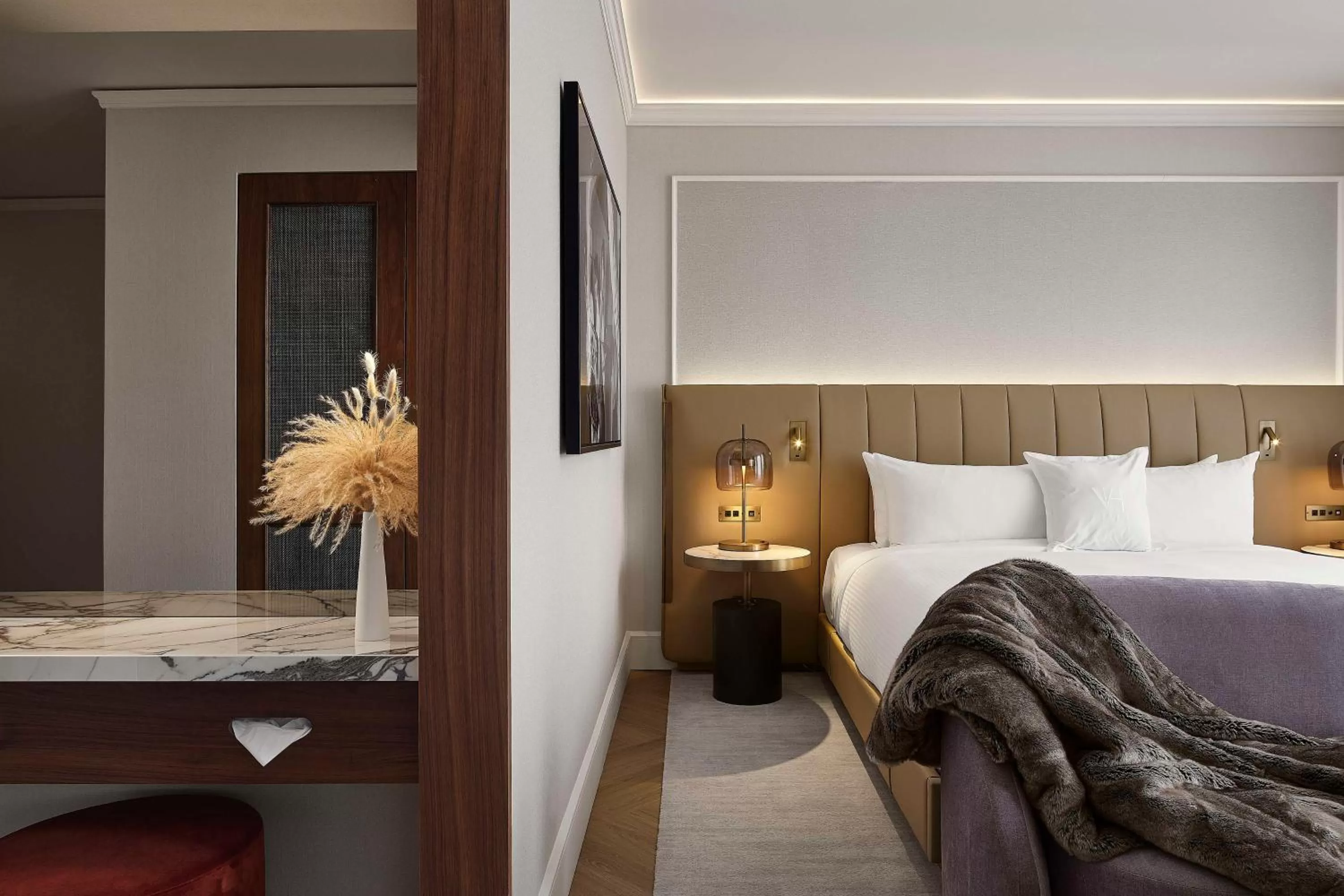 Bed in Vogue Hotel Montreal Downtown, Curio Collection by Hilton