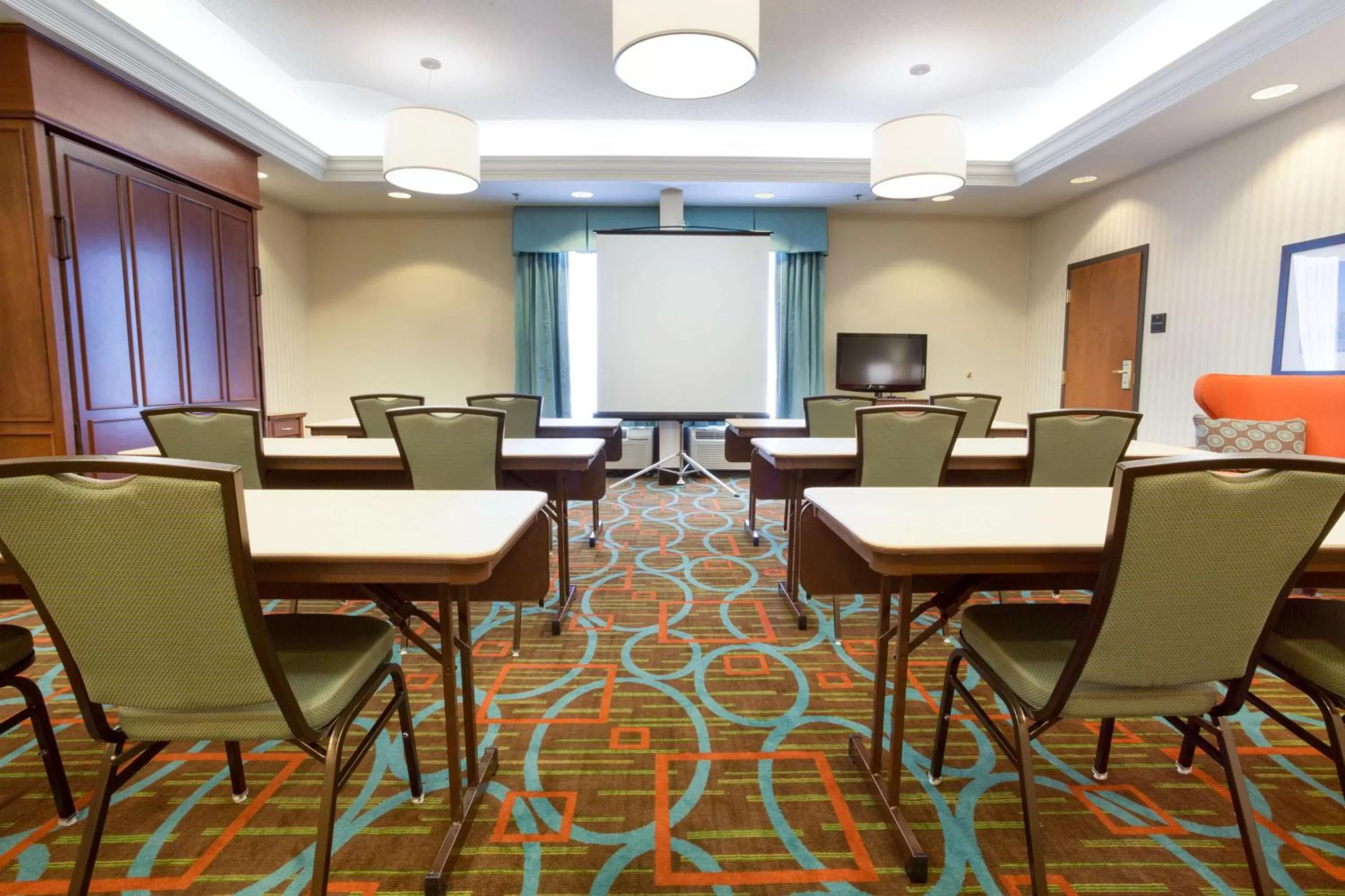 Meeting/conference room in Spark by Hilton St Louis Southwest