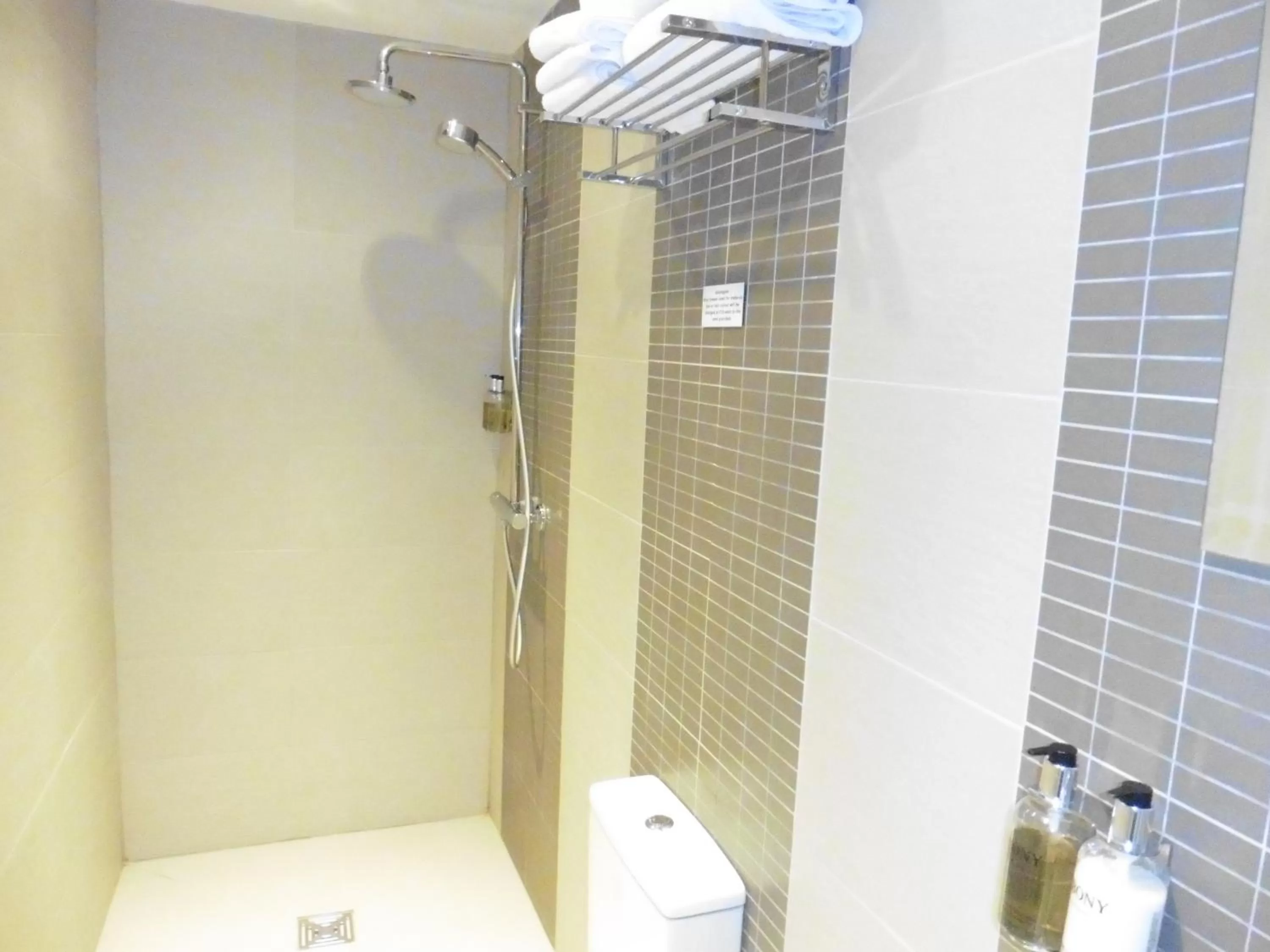 Bathroom in Brighton Inn Boutique Guest Accommodation