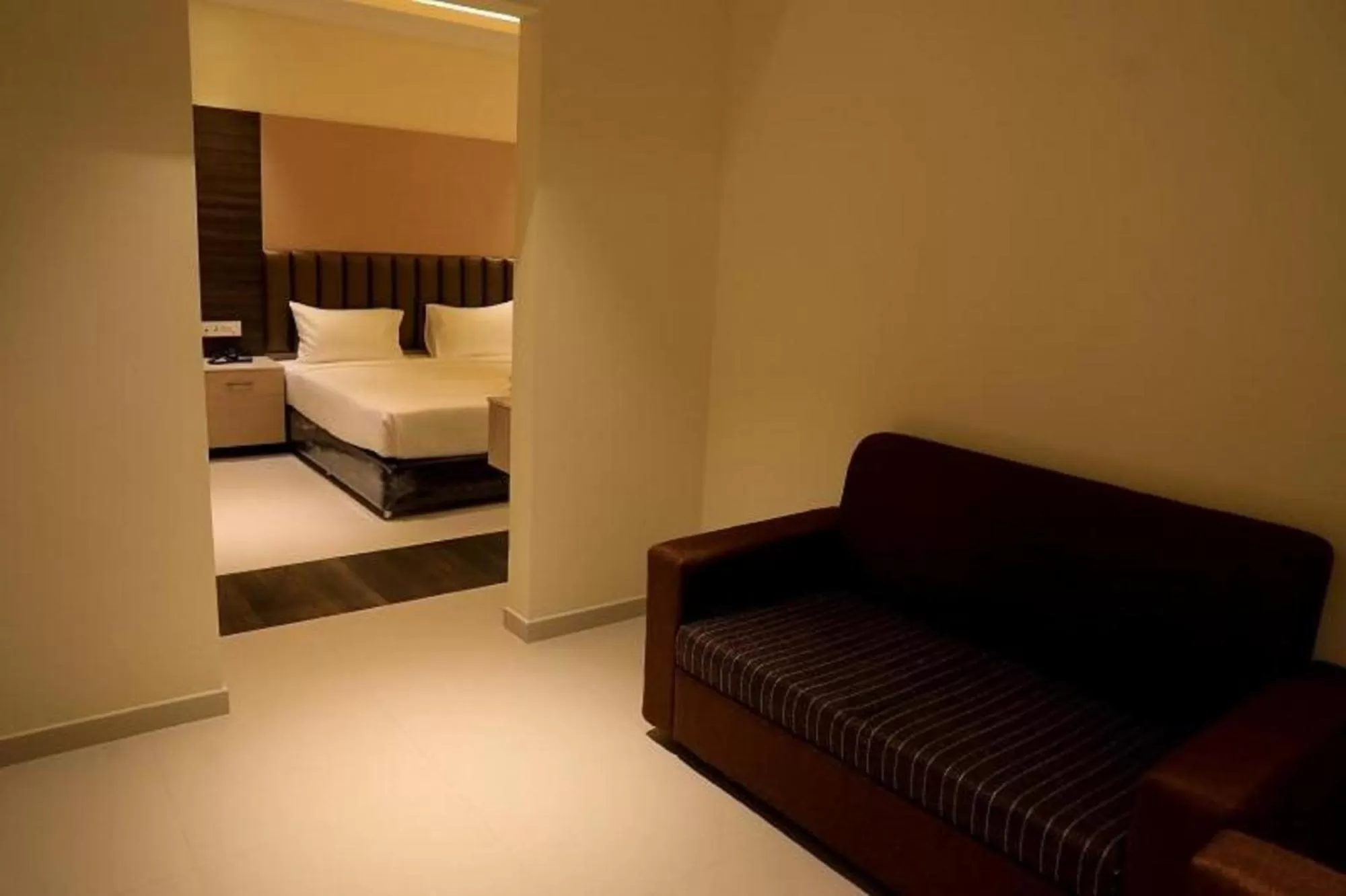 Photo of the whole room, Bed in Laya Regency