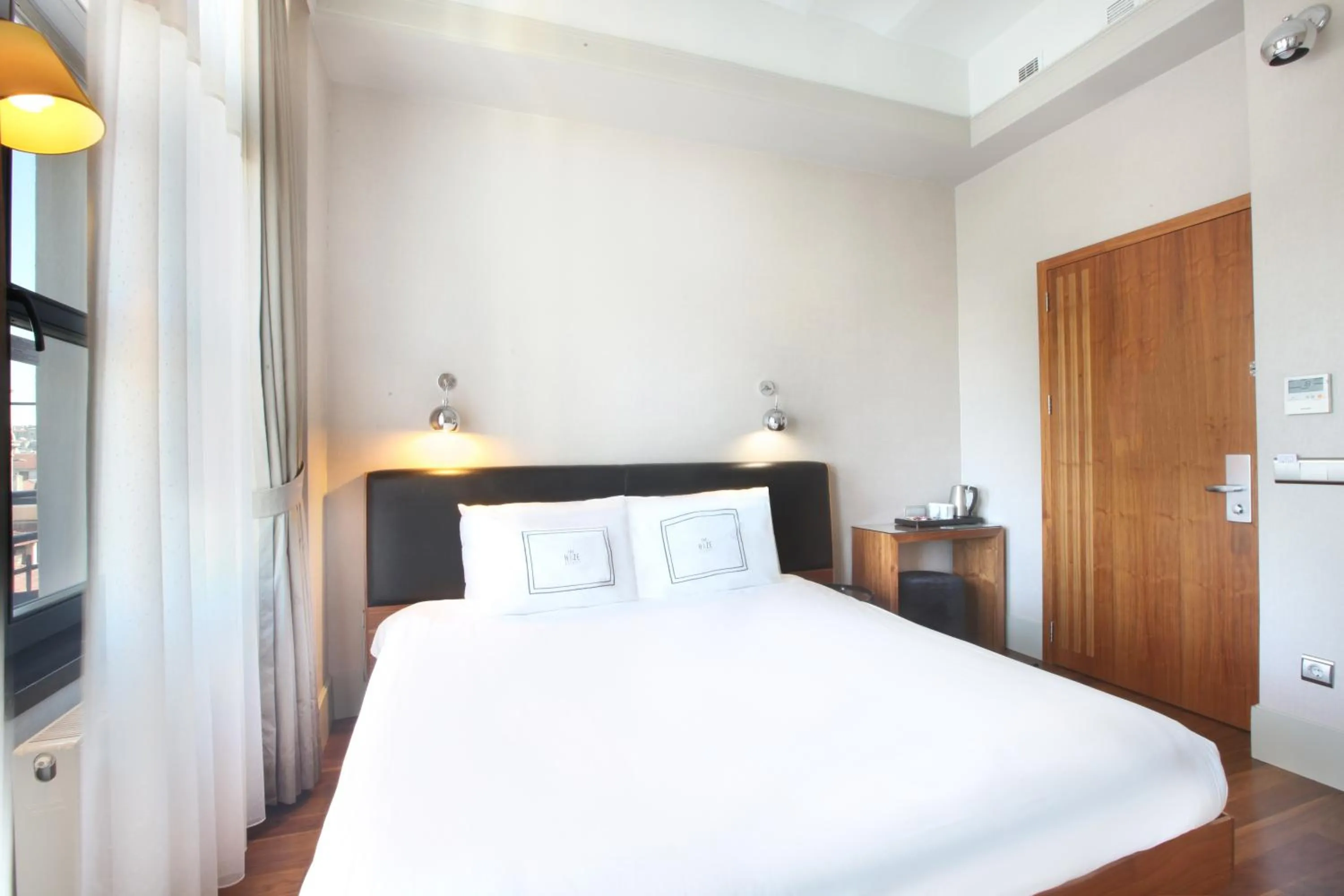 Bed in The Haze Karaköy