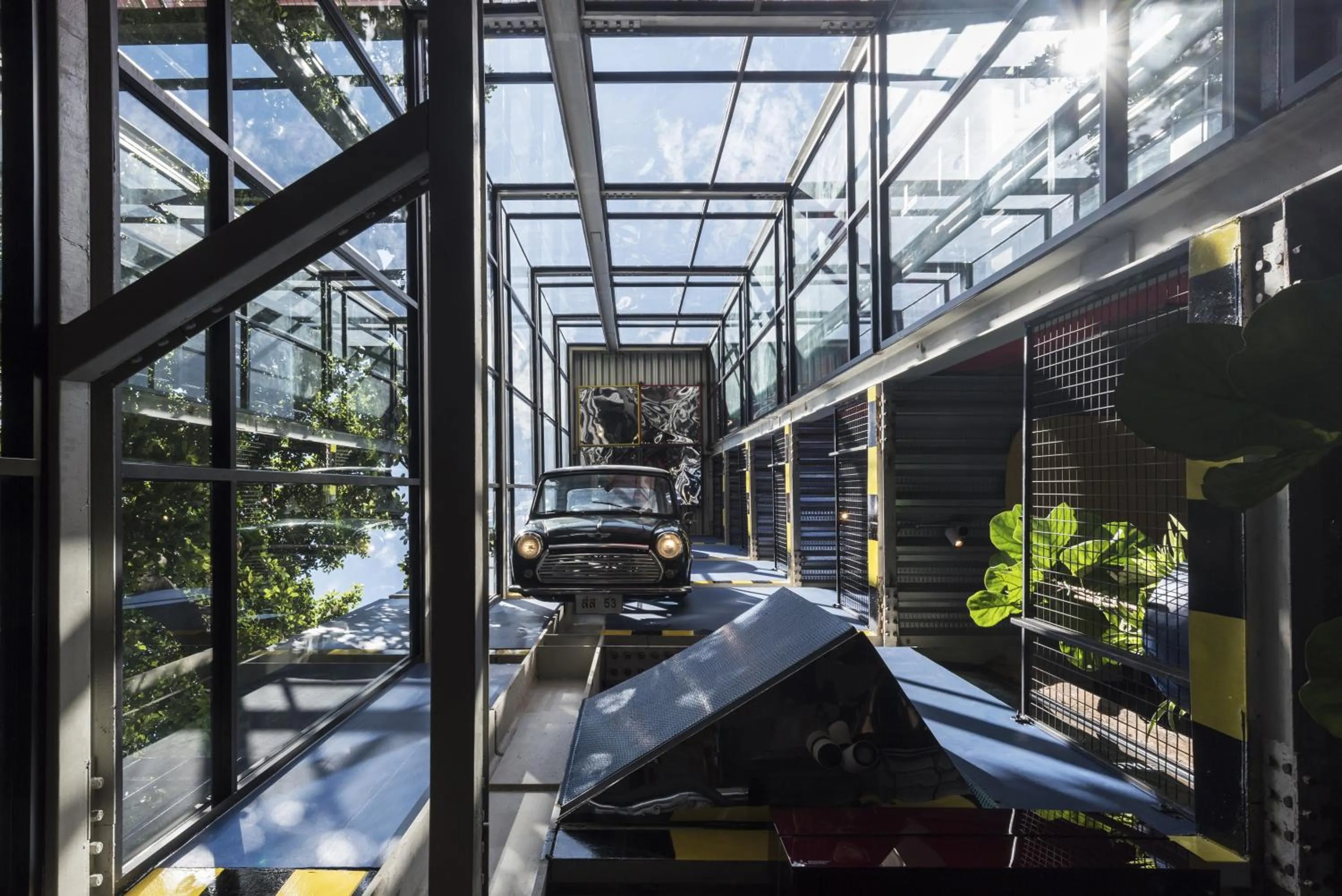 Property building in MeStyle Garage Hotel