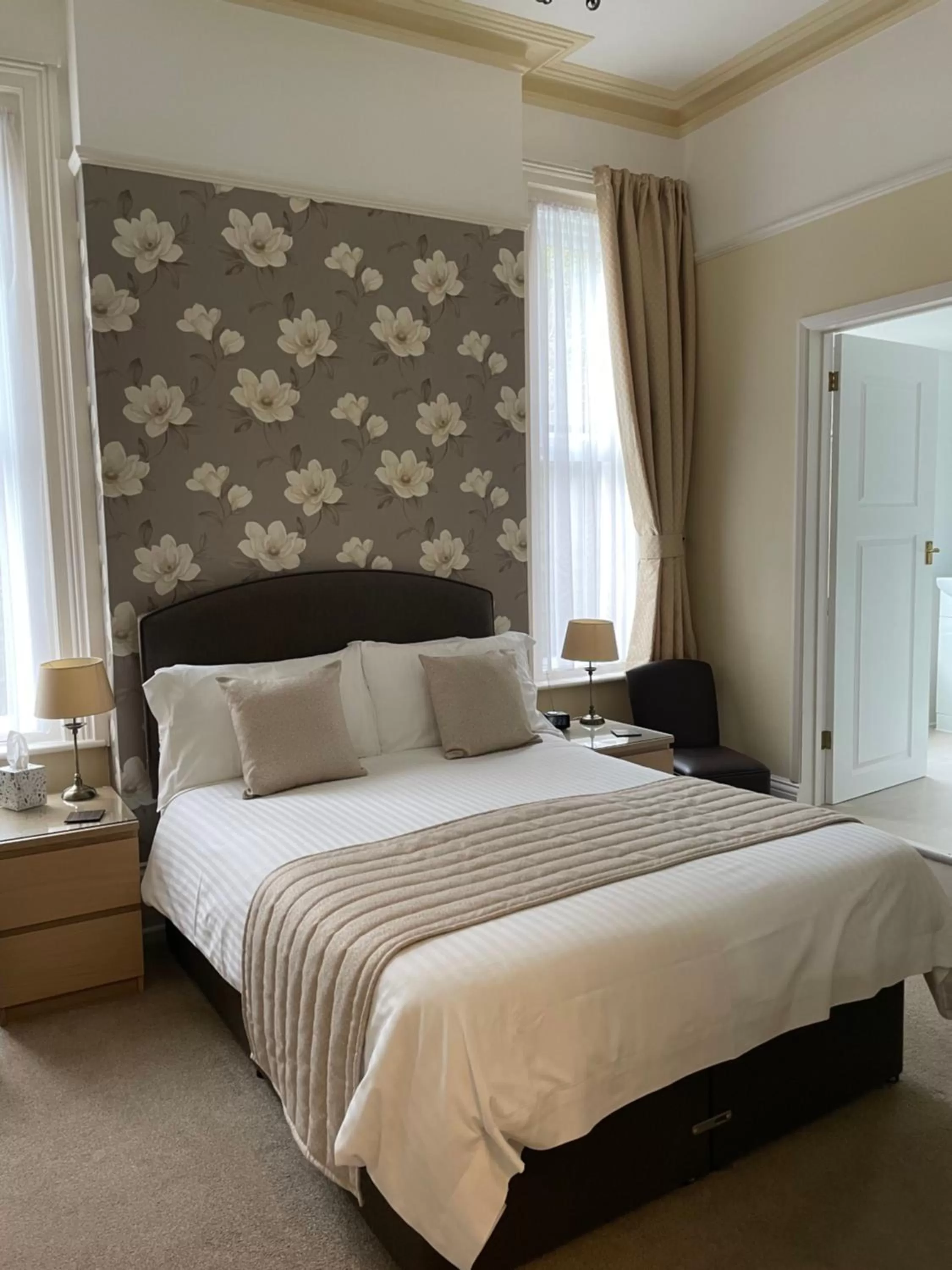 Bedroom, Bed in Birkdale Guest House