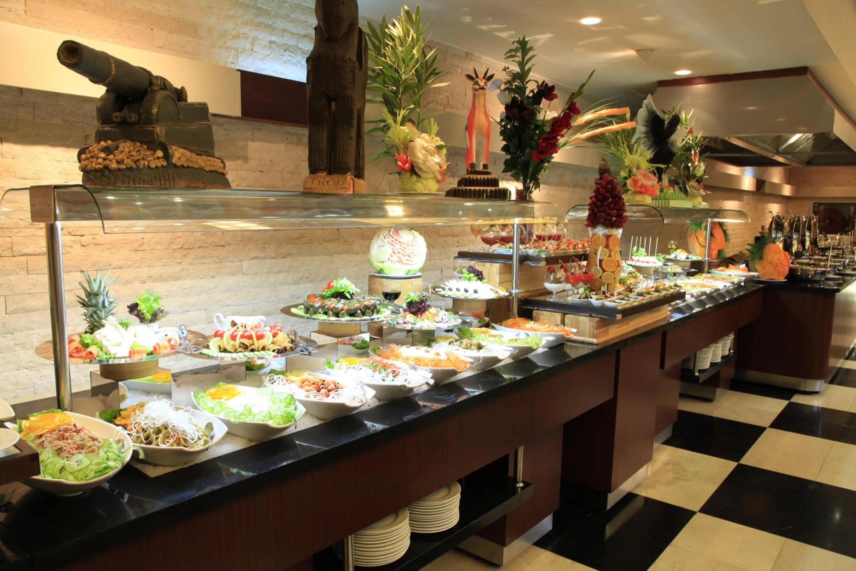 Meals in Kolin Hotel Spa & Convention Center