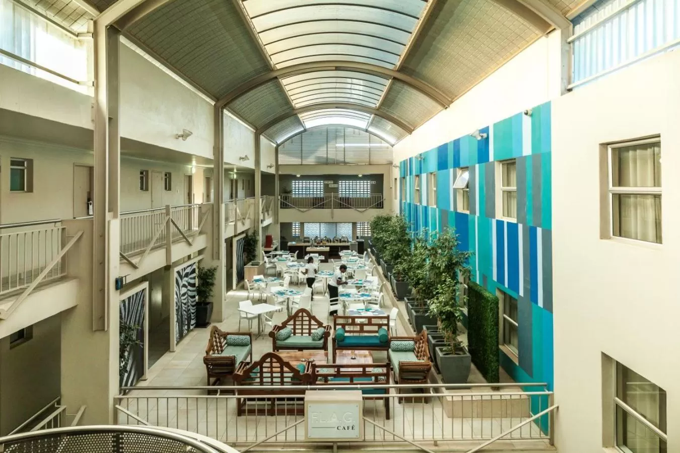 Restaurant/places to eat in Peermont Metcourt Hotel