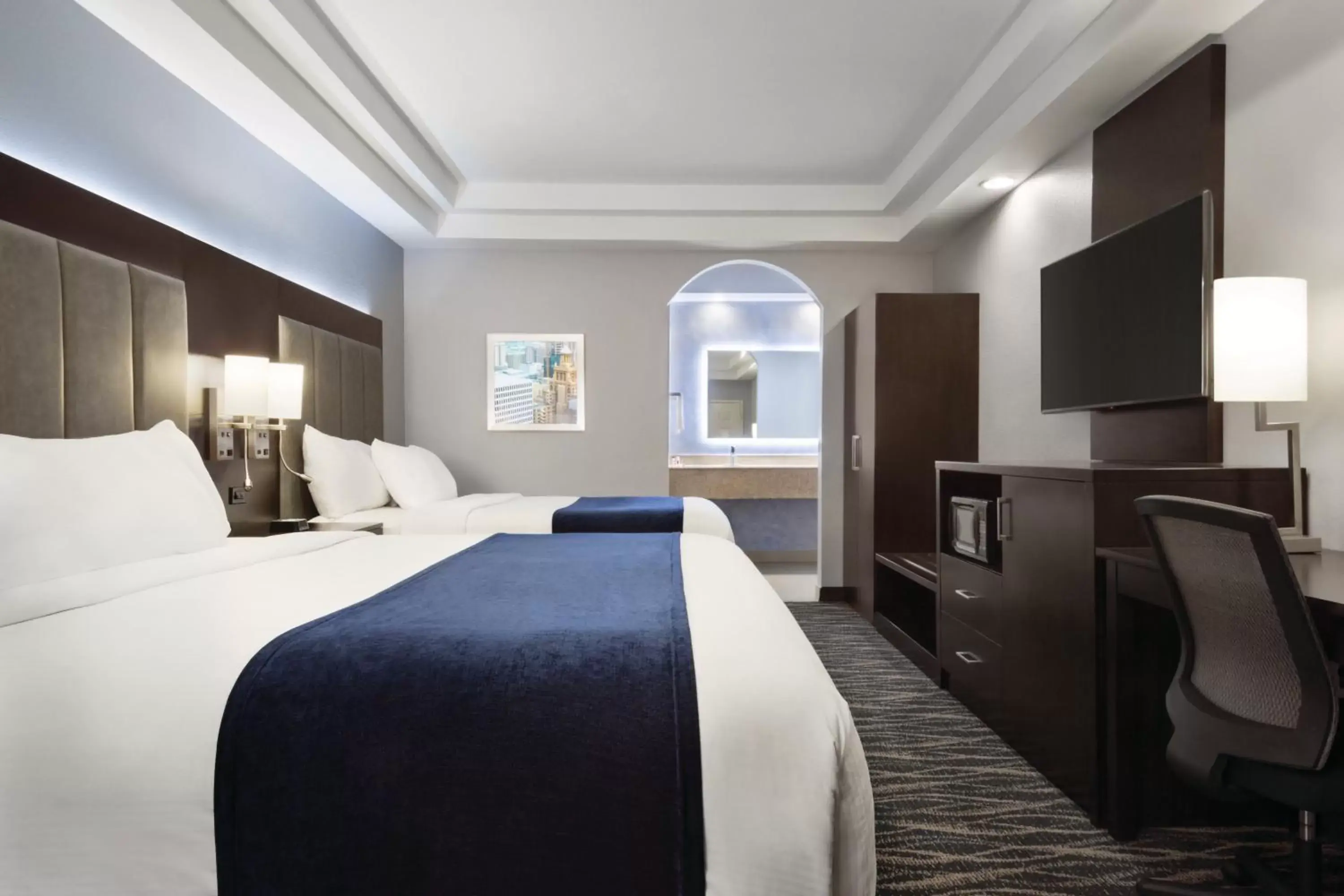 1 King & 1 Full Bed Suite - Non-Smoking in Days Inn & Suites by Wyndham Houston Hobby Airport 1 King & 1 Full Bed Suite - Non-Smoking in Days Inn & Suites by Wyndham Houston Hobby Airport