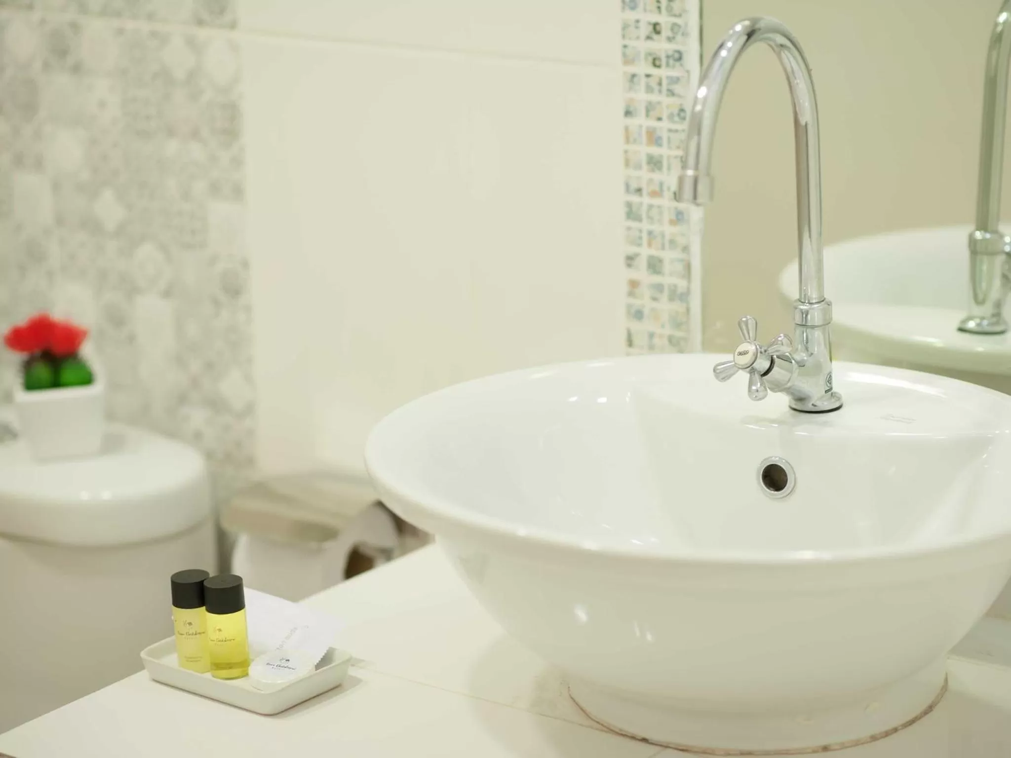 Shower in Baan Chokdee Pai Resort