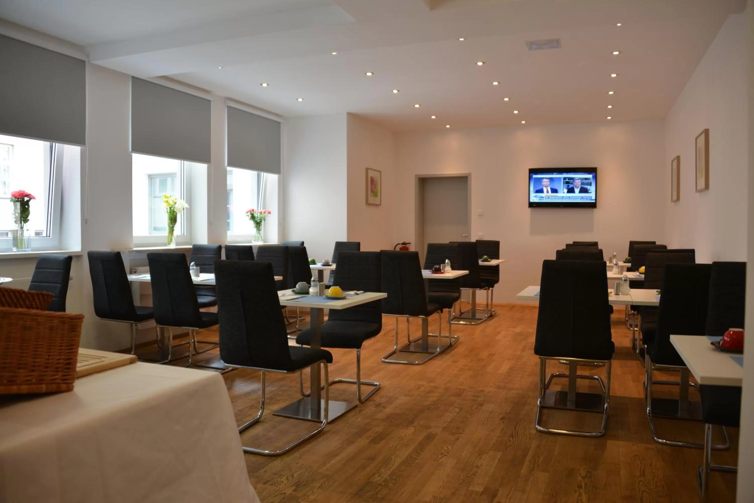 Restaurant/places to eat in Arthotel Munich