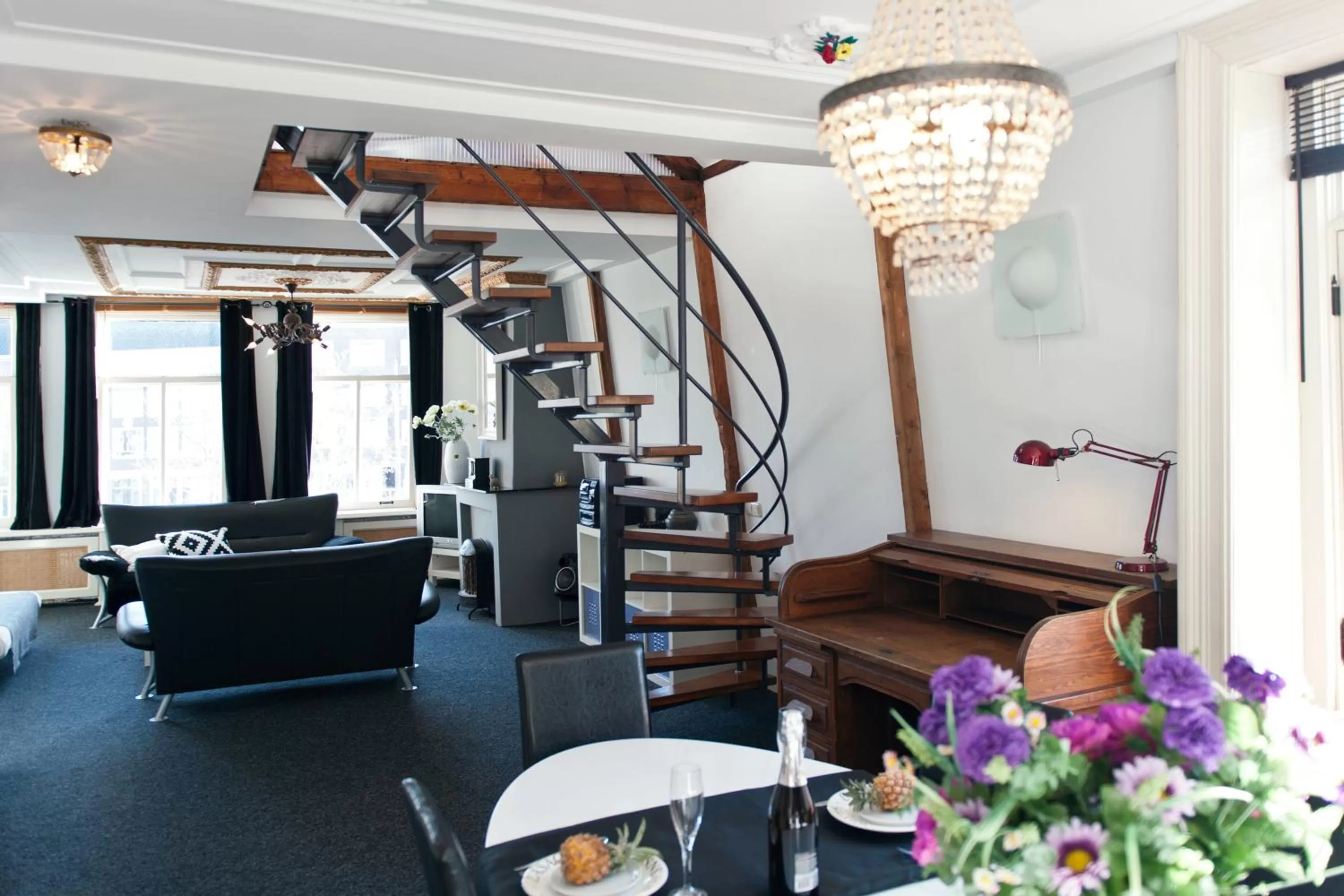 Living room, Fitness Center/Facilities in Canal Holiday Apartment