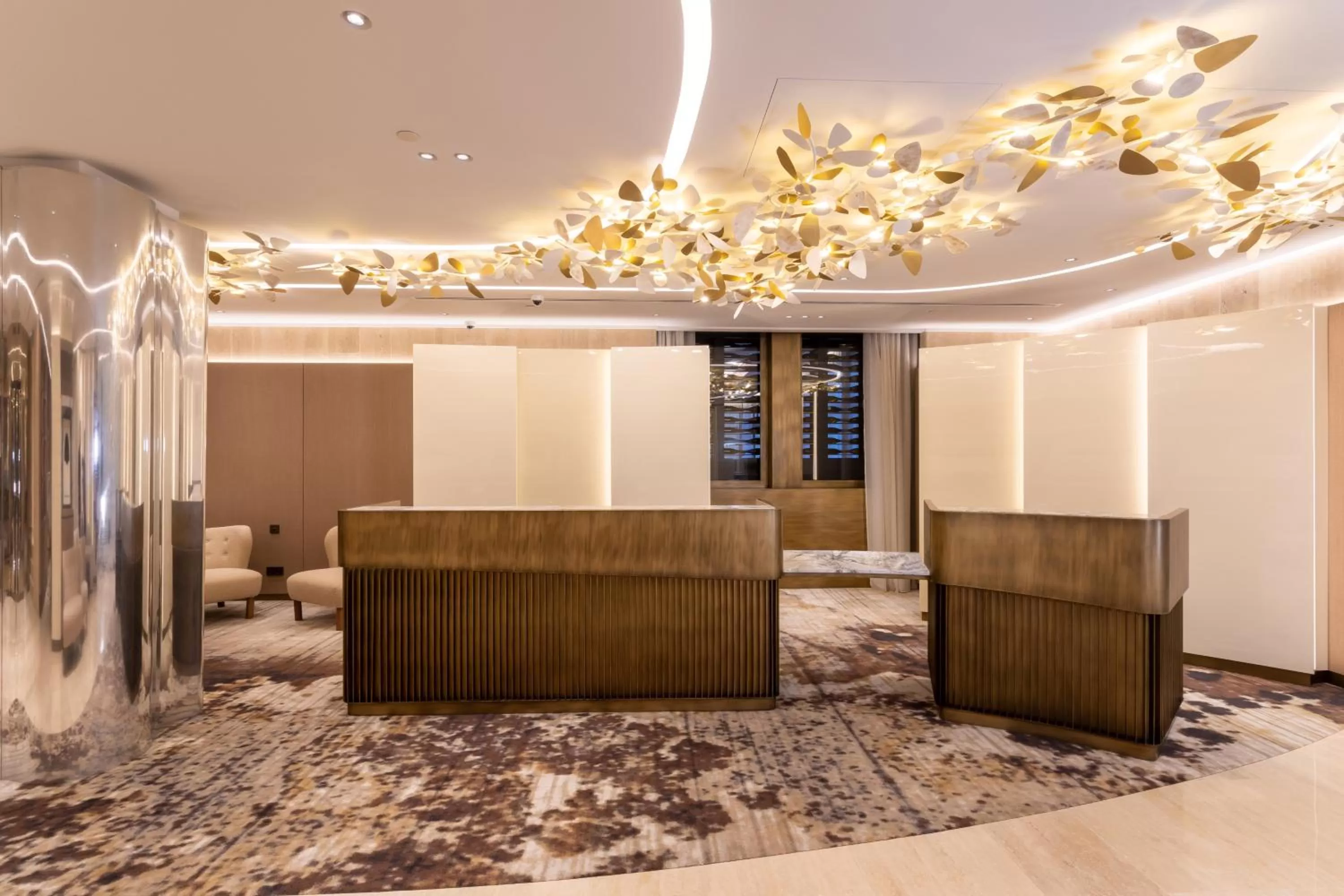 Lobby or reception in InterContinental Paris Champs Elysées Etoile by IHG