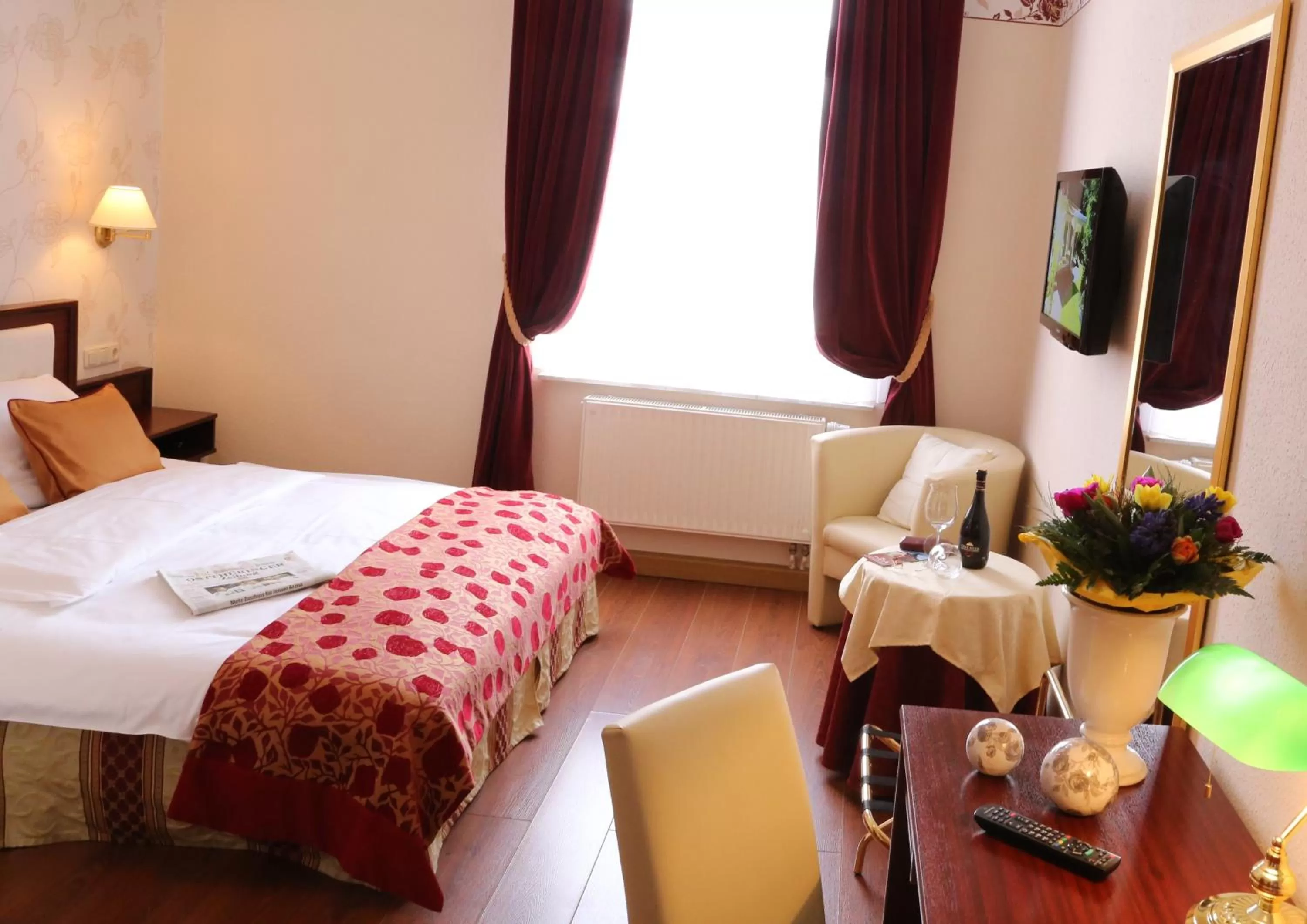 Photo of the whole room in In Piazza