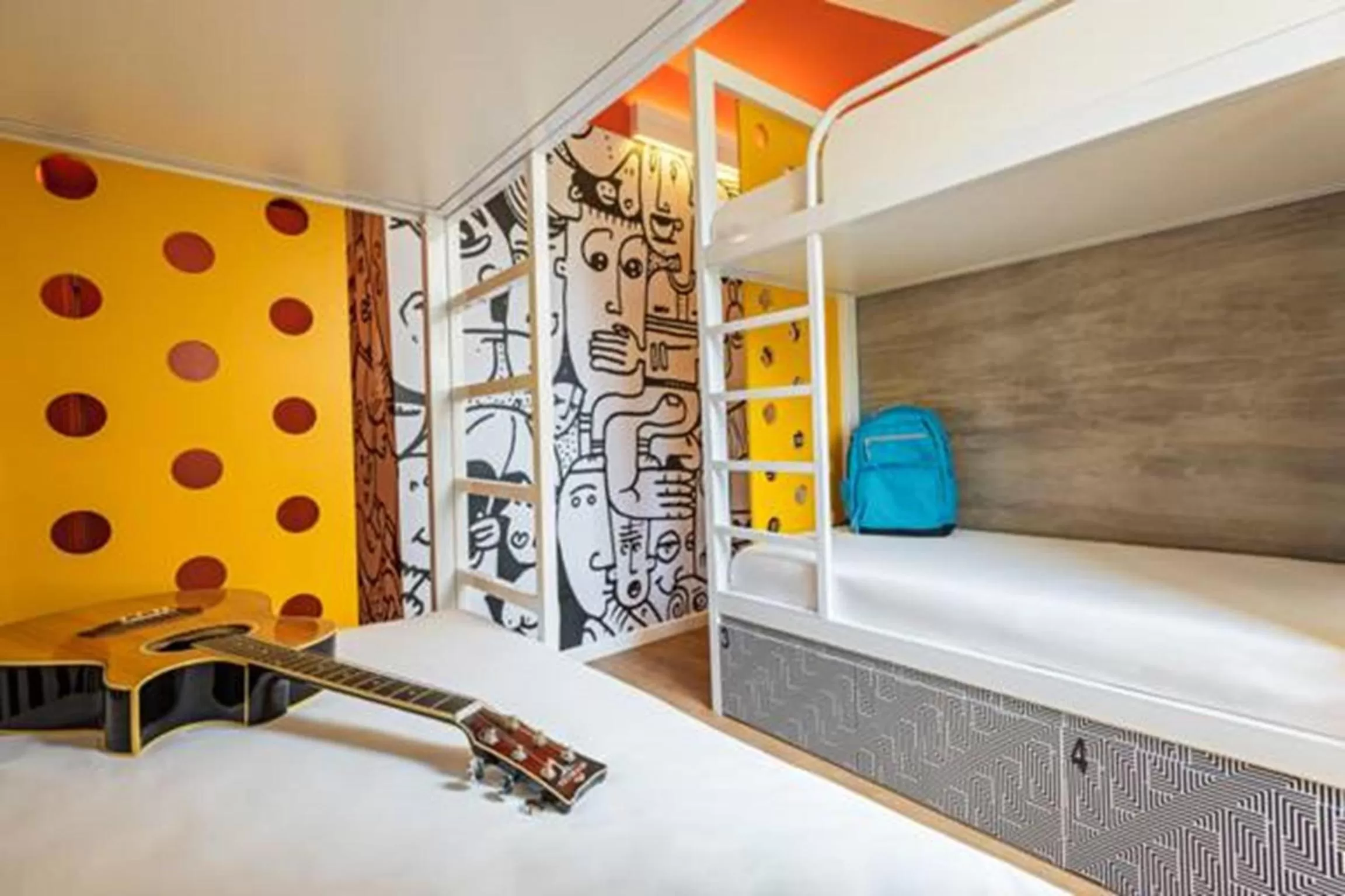 Shower, Bed in ibis budget Rio de Janeiro Centro