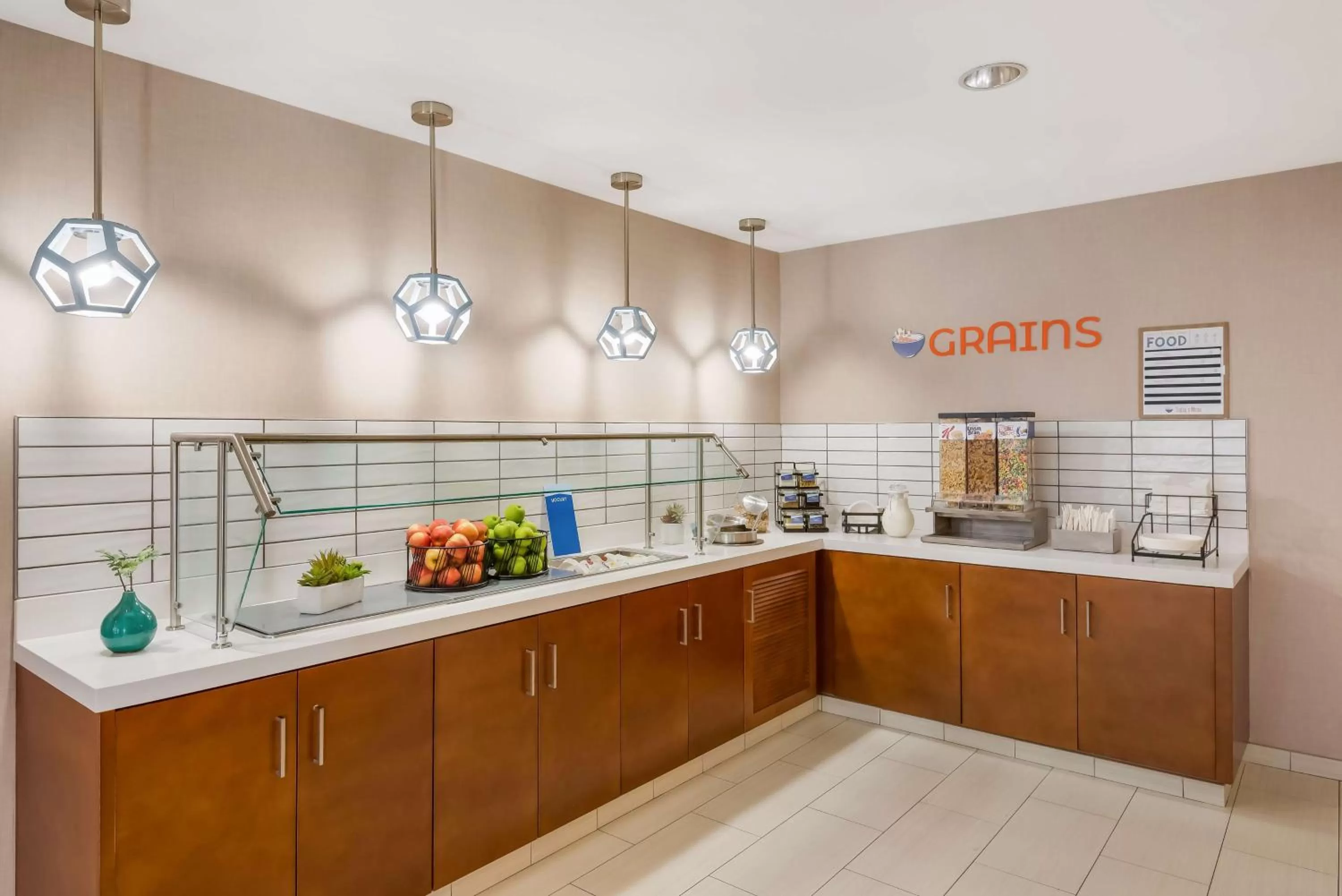 Breakfast in Sonesta ES Suites Andover Boston