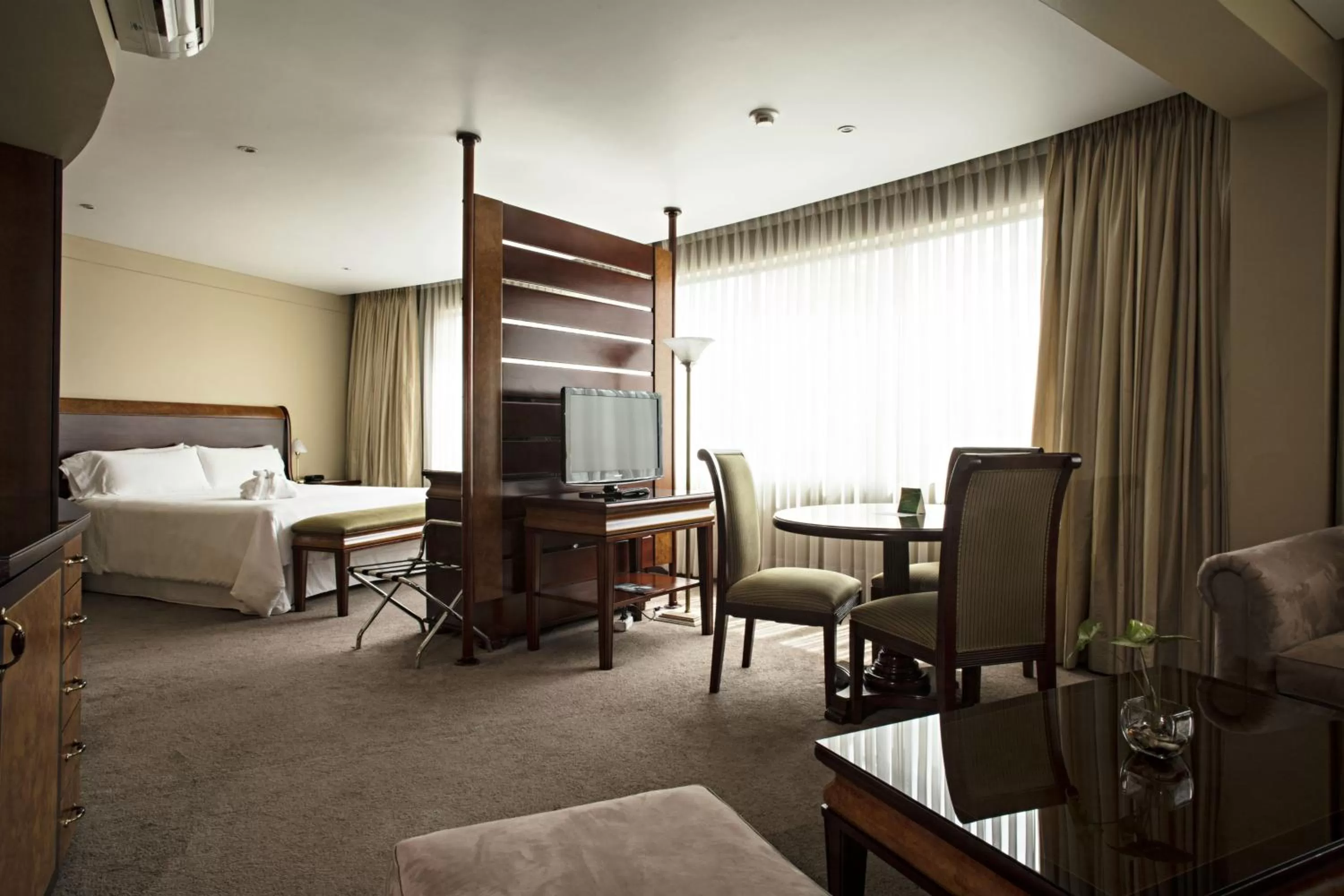 Bed in Suites Camino Real