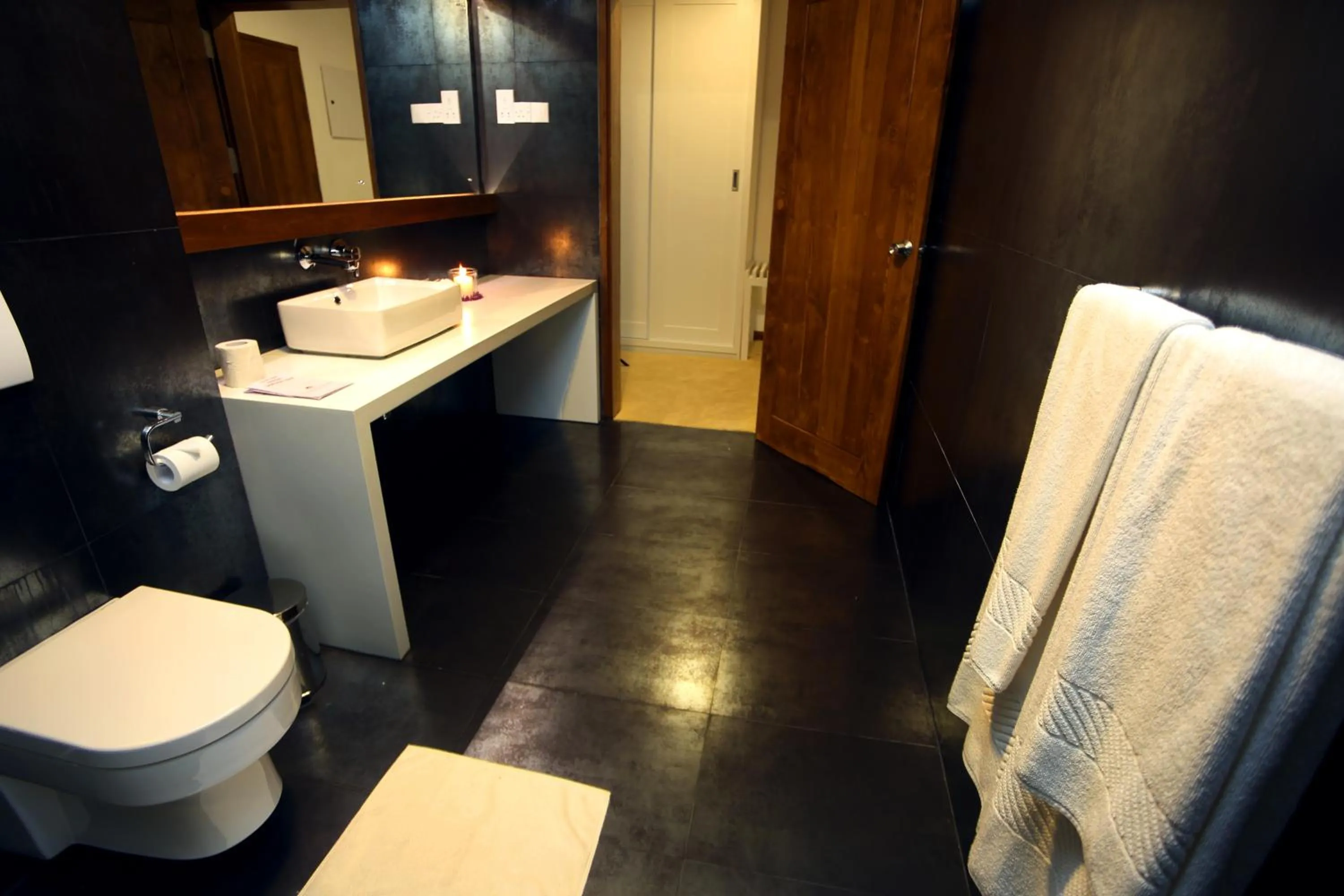 Bathroom in Randholee Resort & Spa