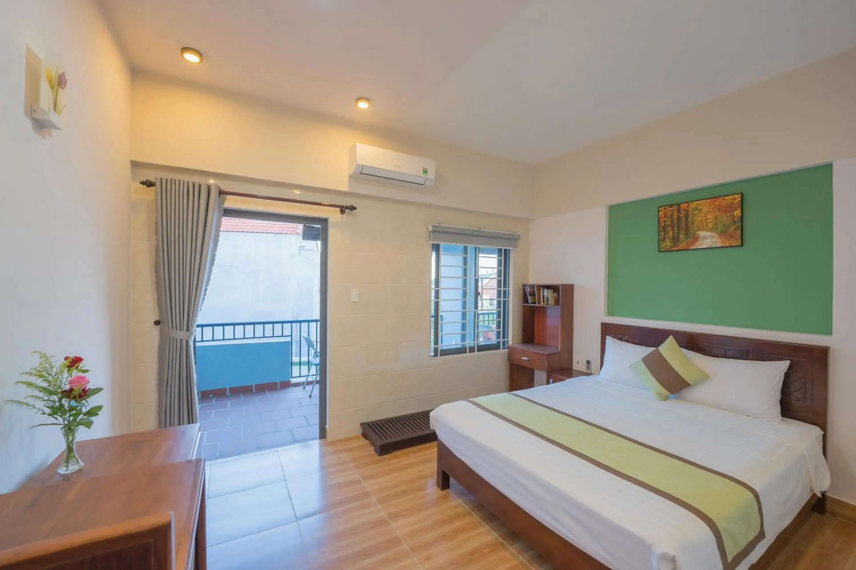 Double Room with Balcony - single occupancy in Countryside Moon Homestay Double Room with Balcony - single occupancy in Countryside Moon Homestay