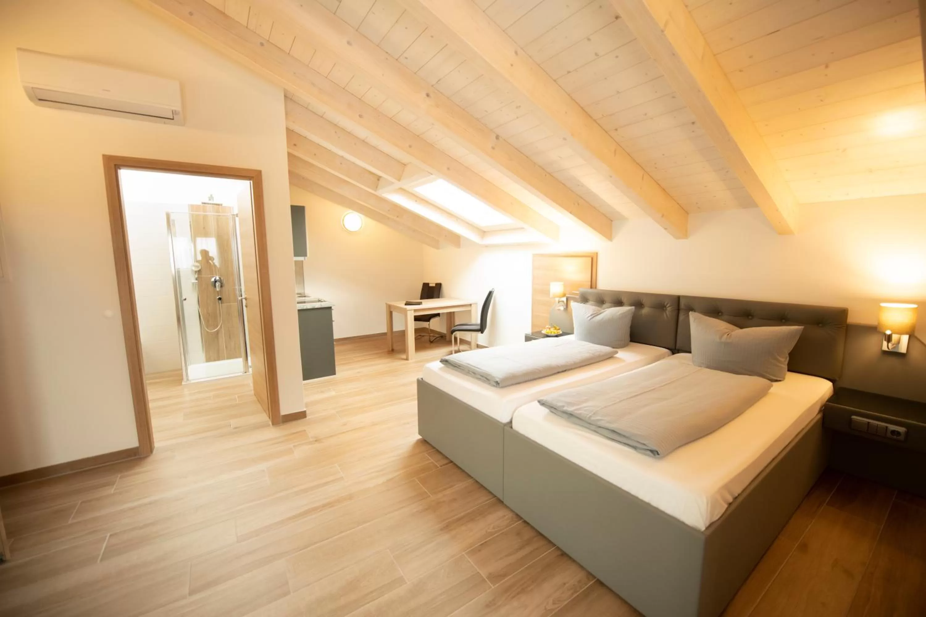 Bed in Stadthotel Donauwörth