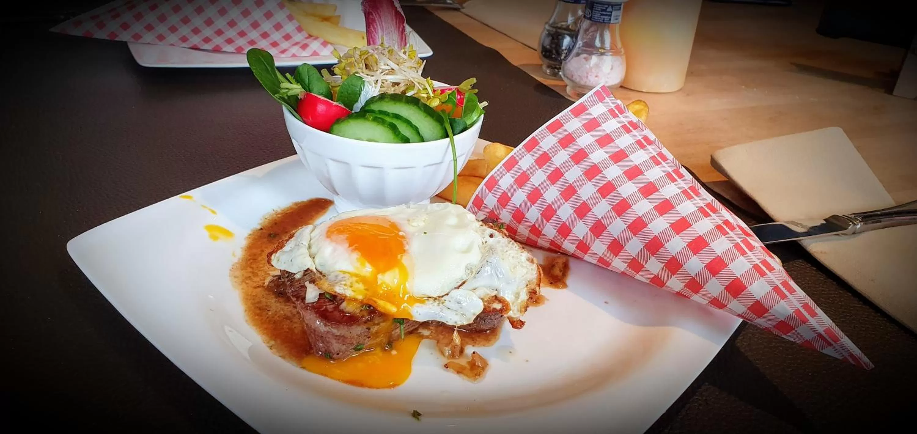 Food in Hotel Restaurant The Kings Head Inn