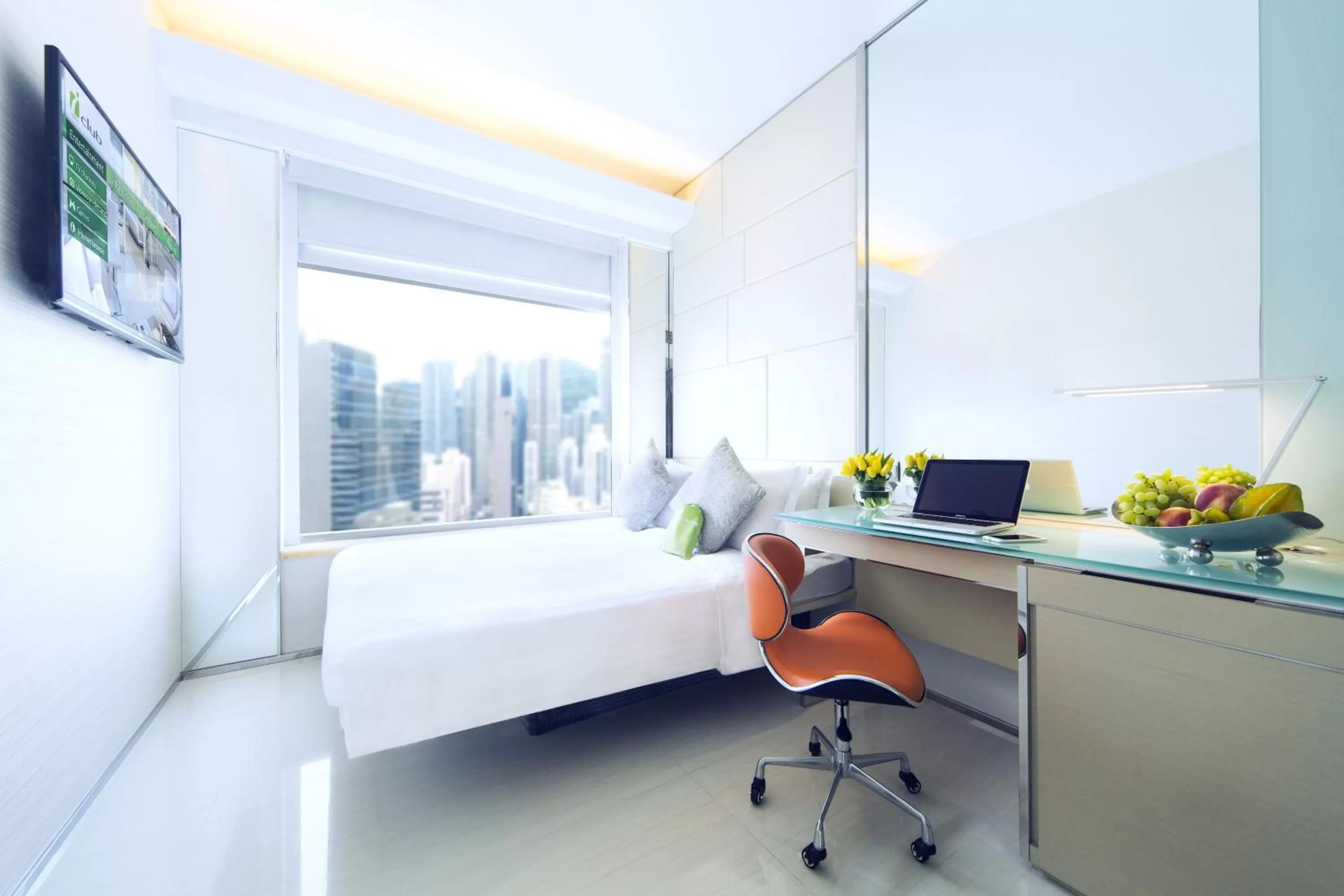 Photo of the whole room, Bed in iclub Fortress Hill Hotel