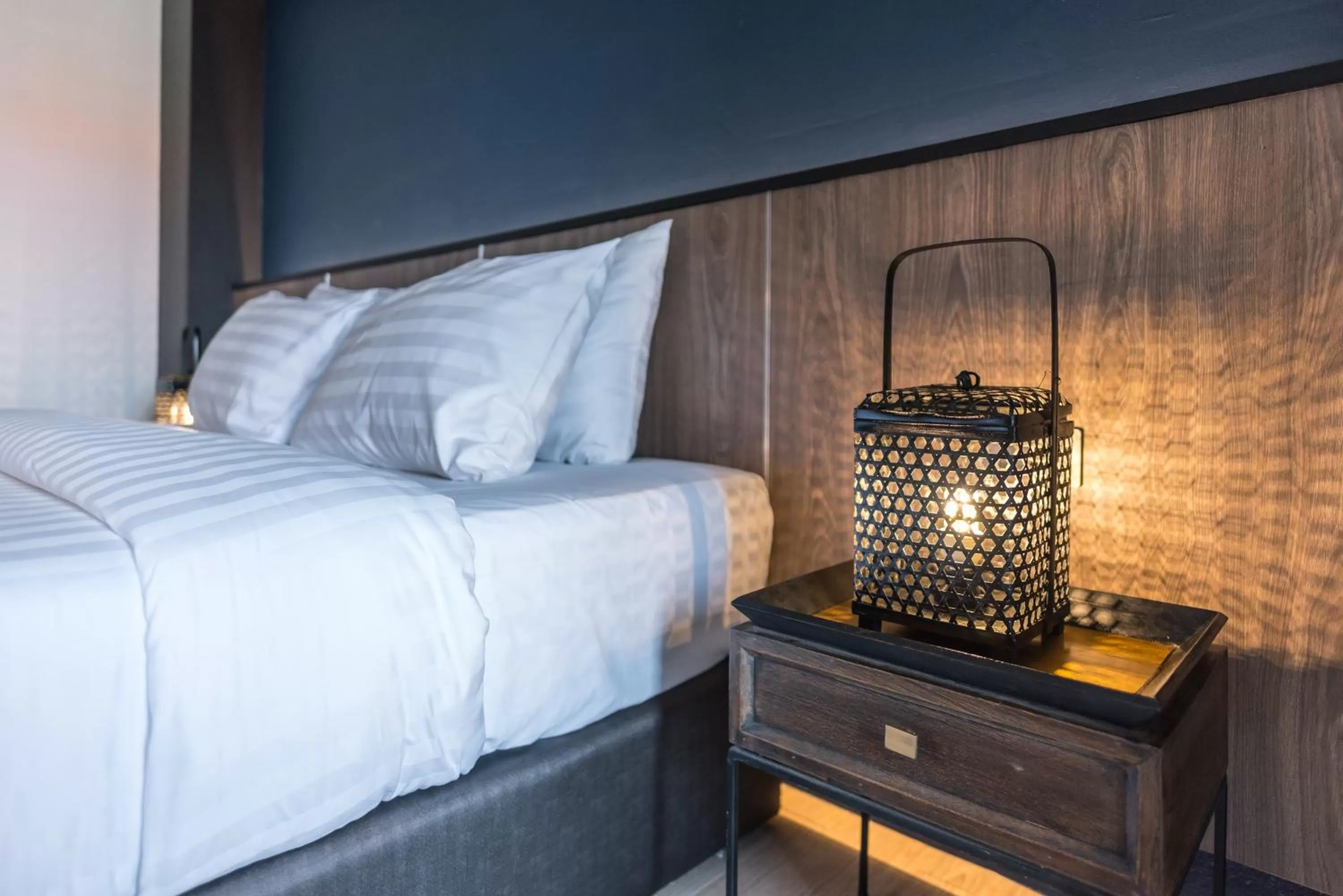 Bedroom, Bed in L Nimman