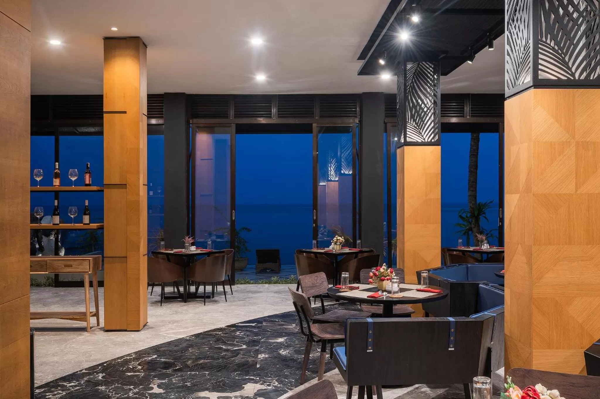 Restaurant/places to eat in Padmasari Resort Lovina