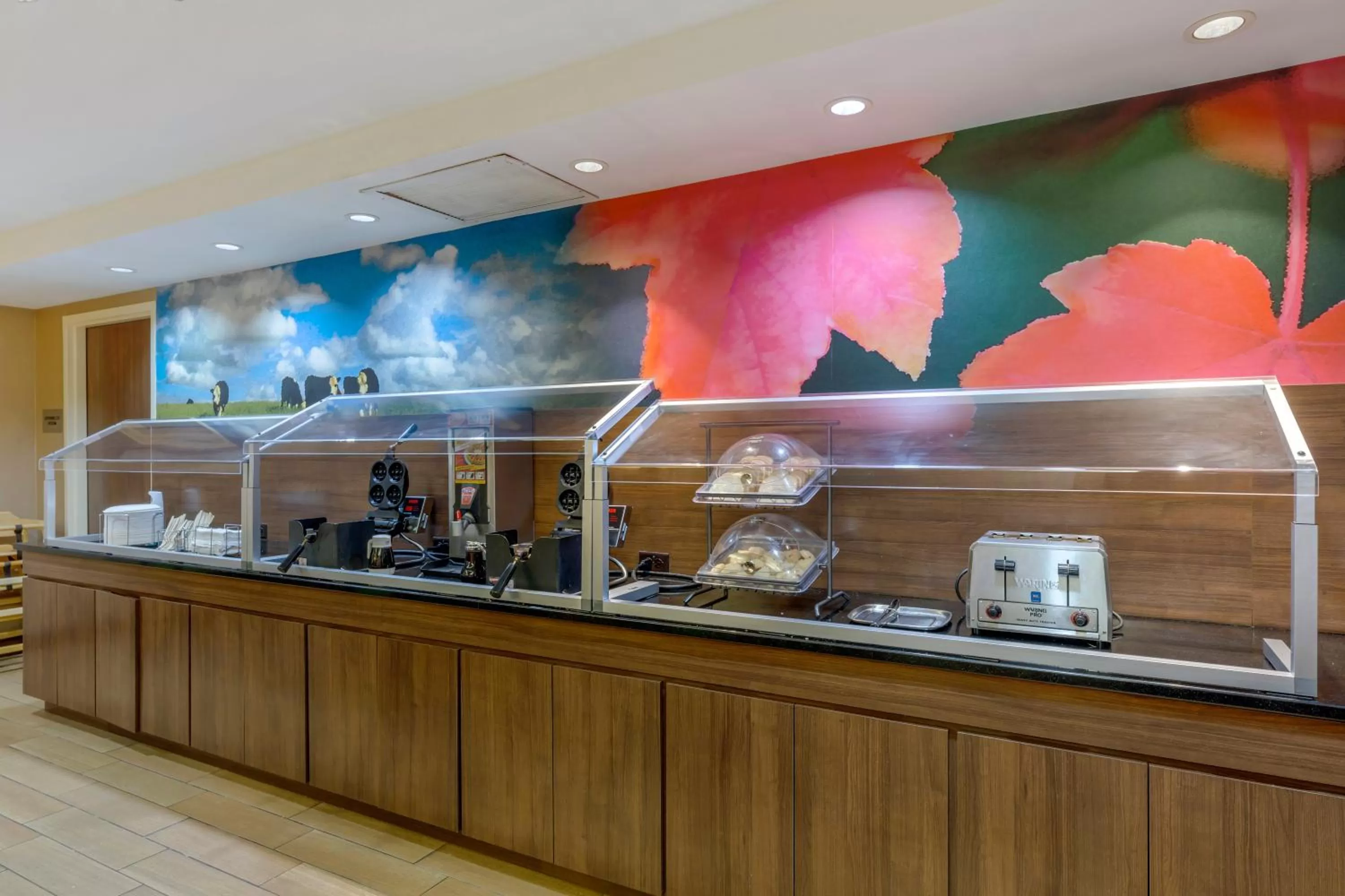 Breakfast in Quality Inn & Suites Sandusky