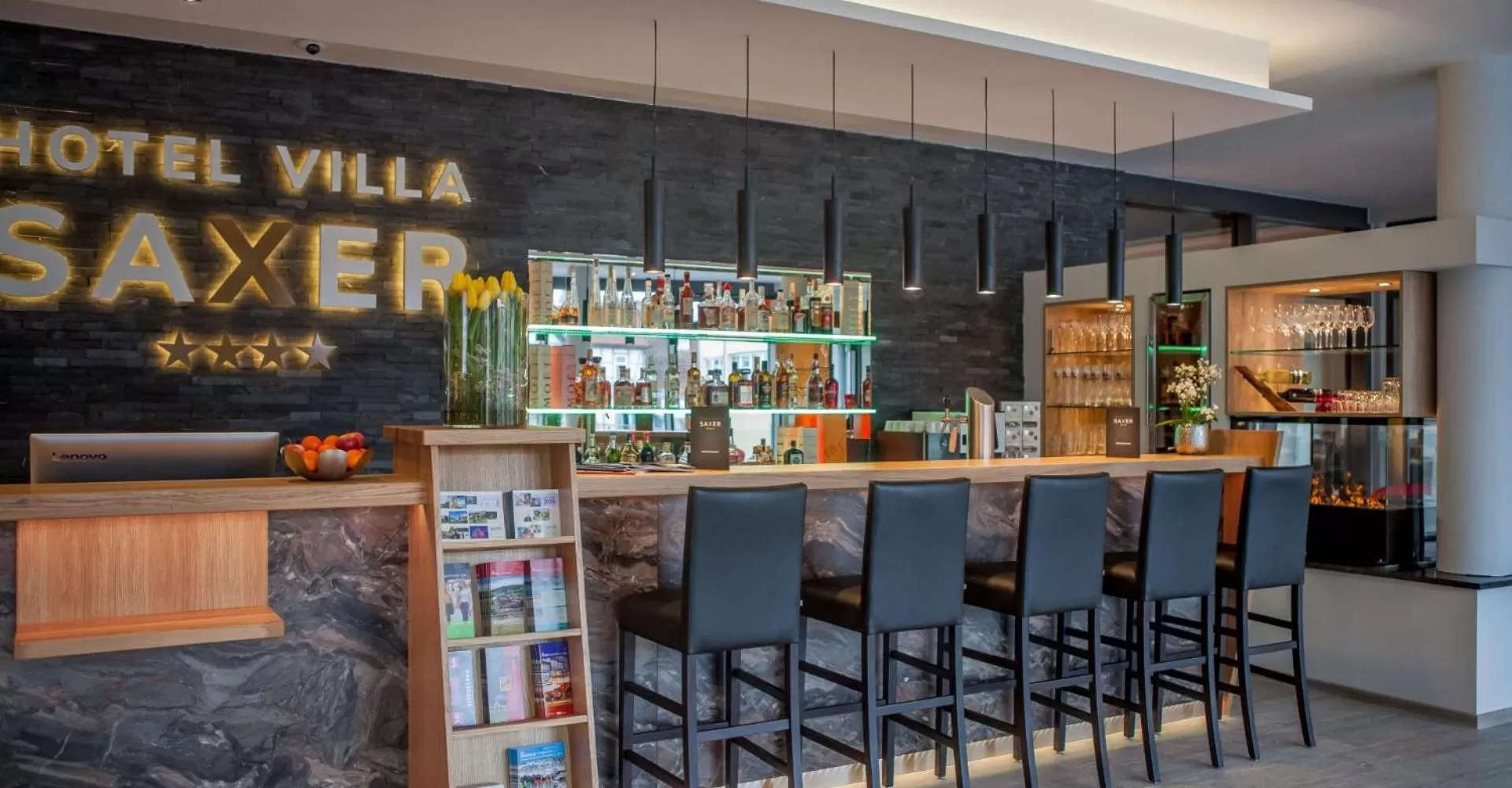 Lounge or bar in AKZENT Hotel Villa Saxer