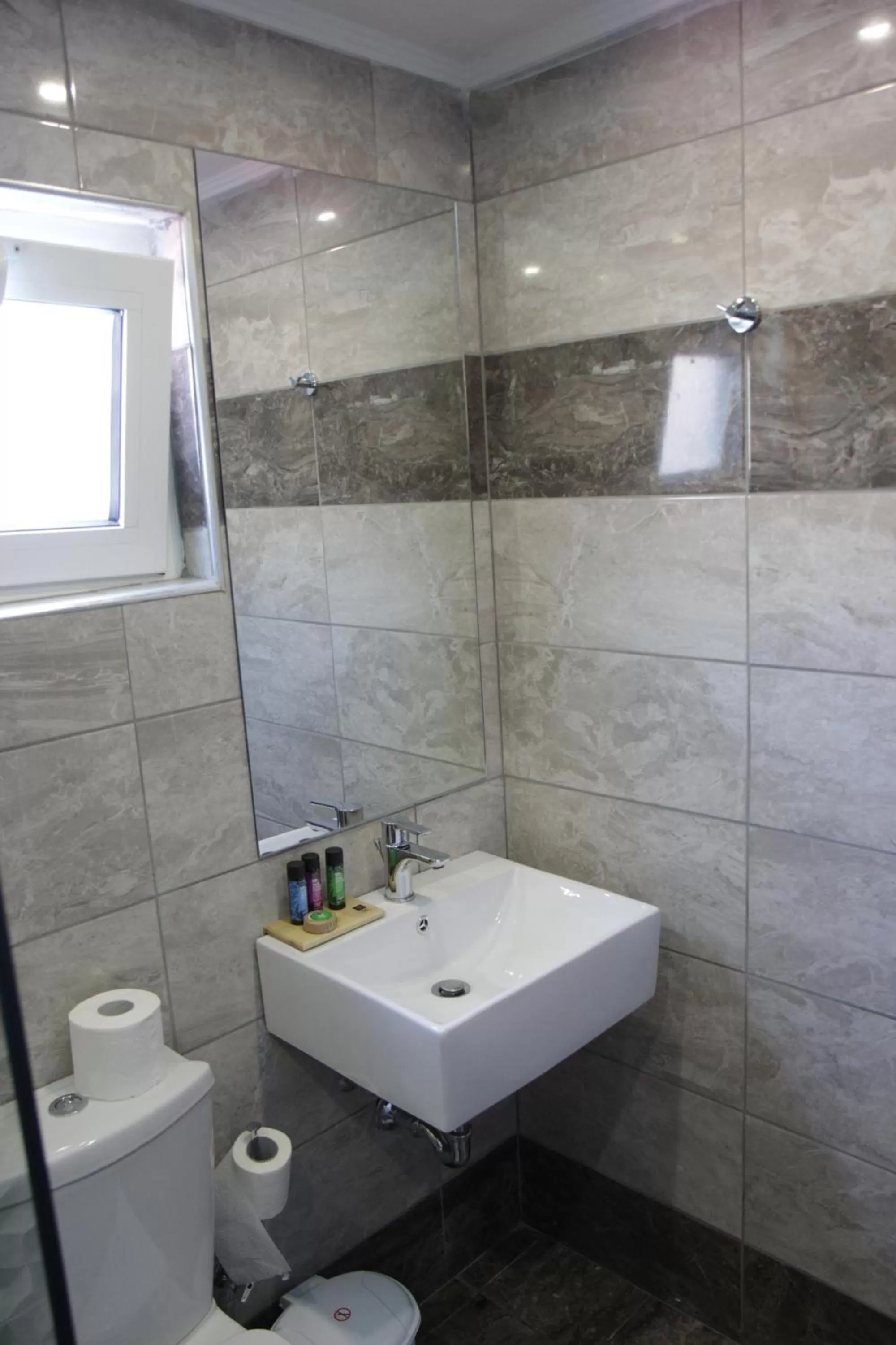 Bathroom in Platoni Elite