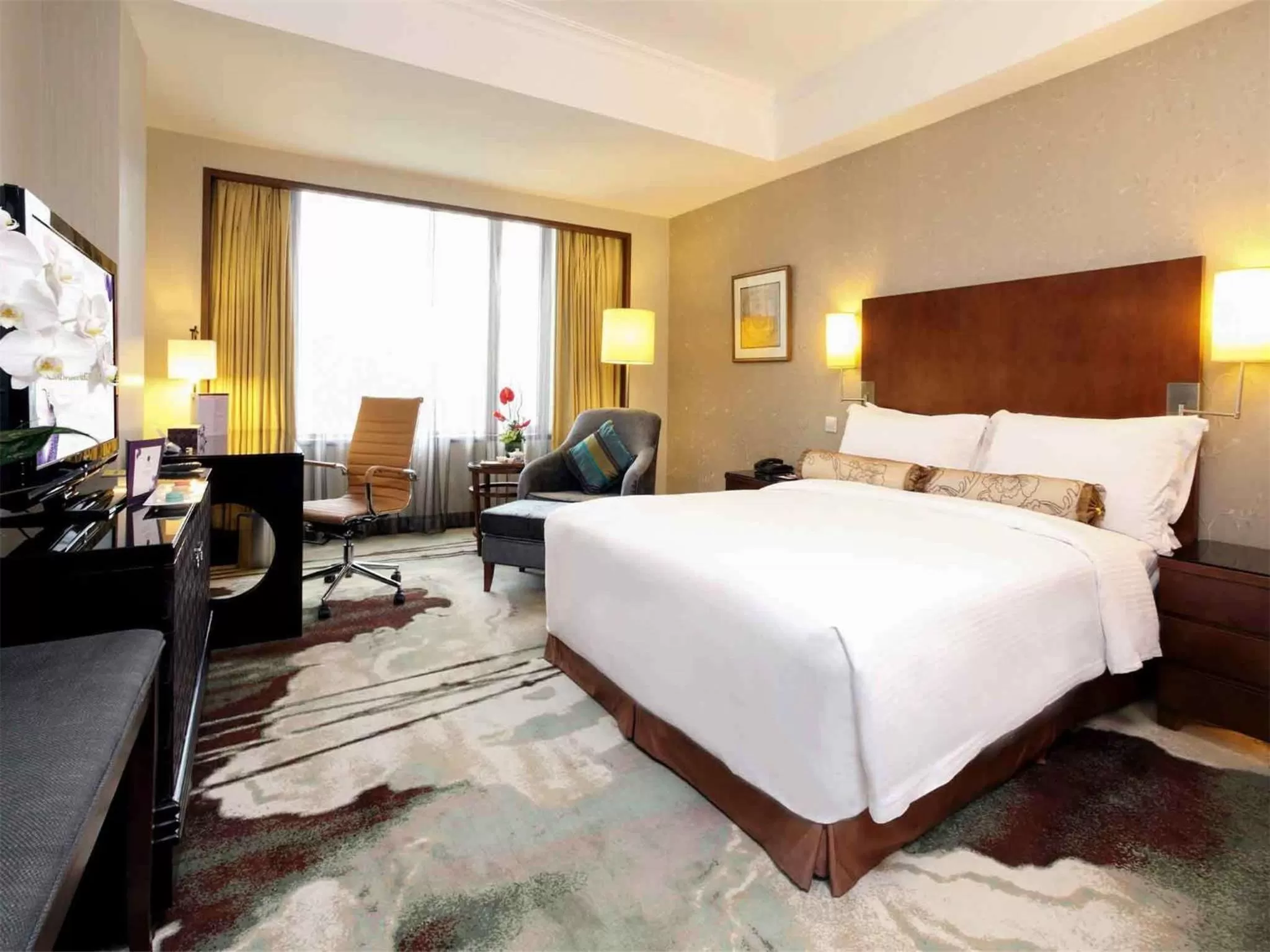 Bedroom, Bed in Grand Mercure Beijing Central