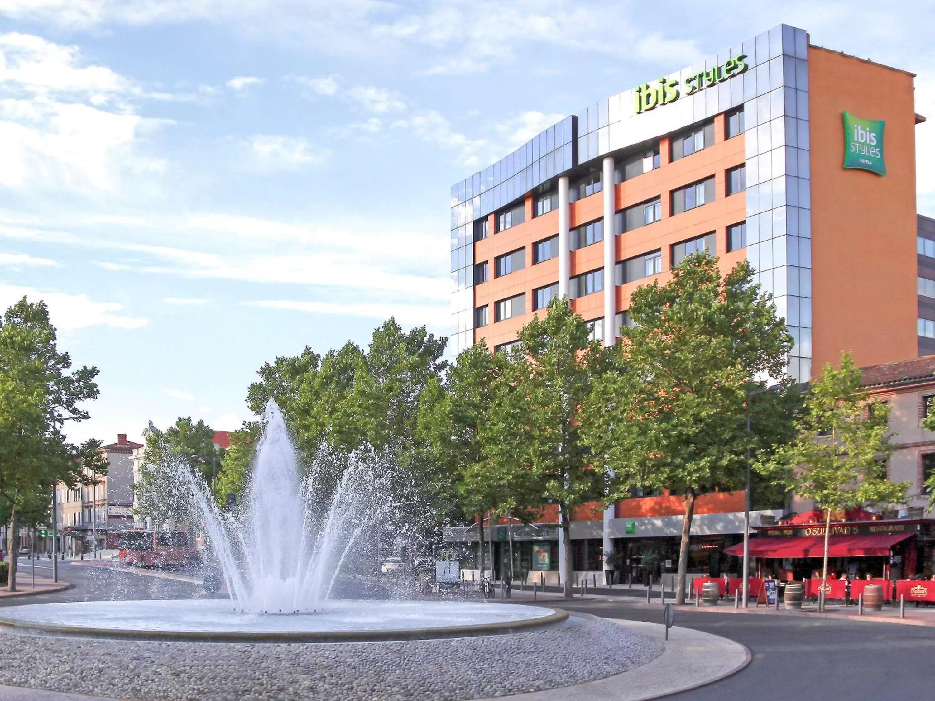 On site in ibis styles Albi Centre Le Theatro