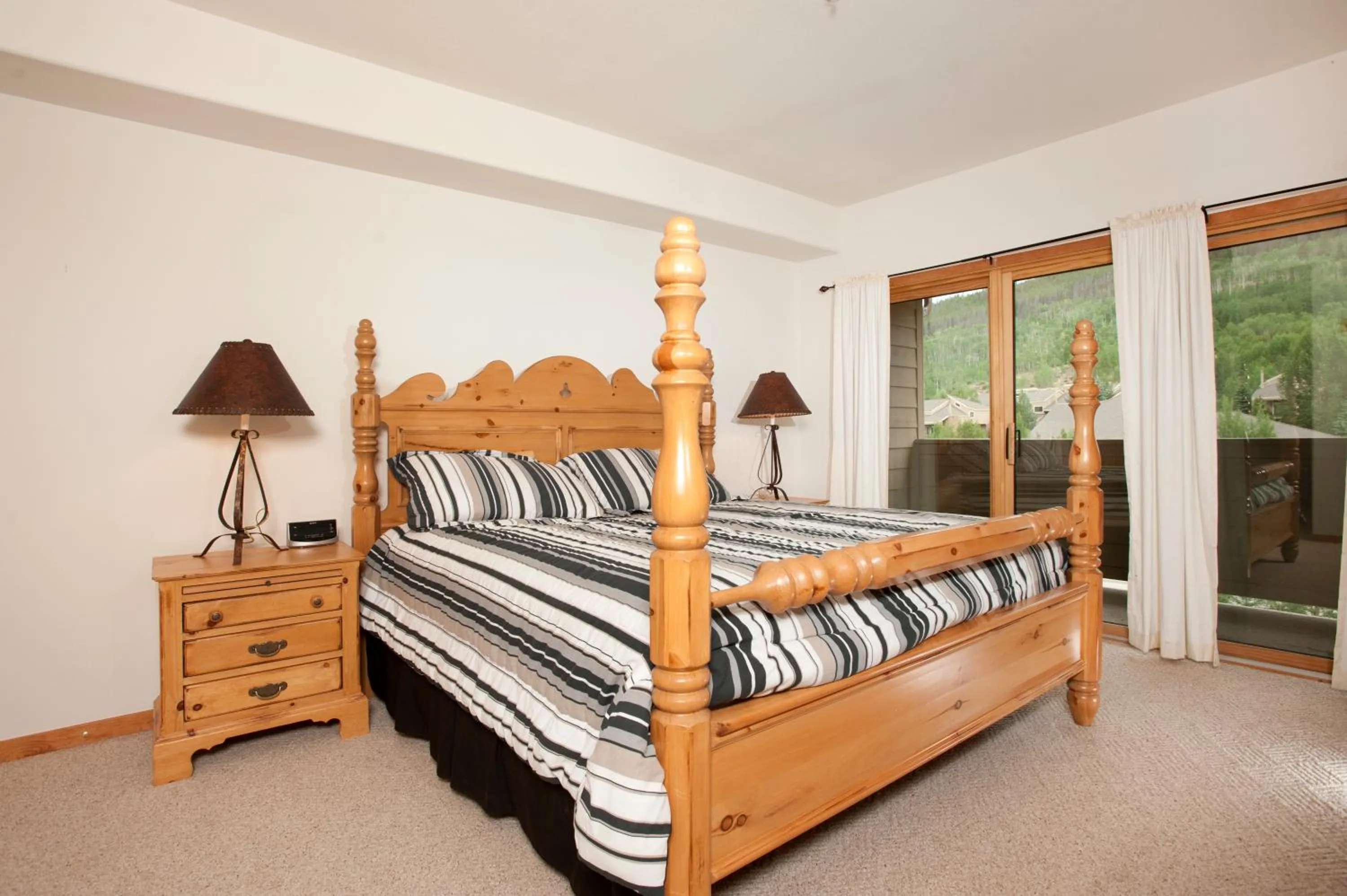 Bed in Gateway Mountain Lodge, A Vail Resorts Property