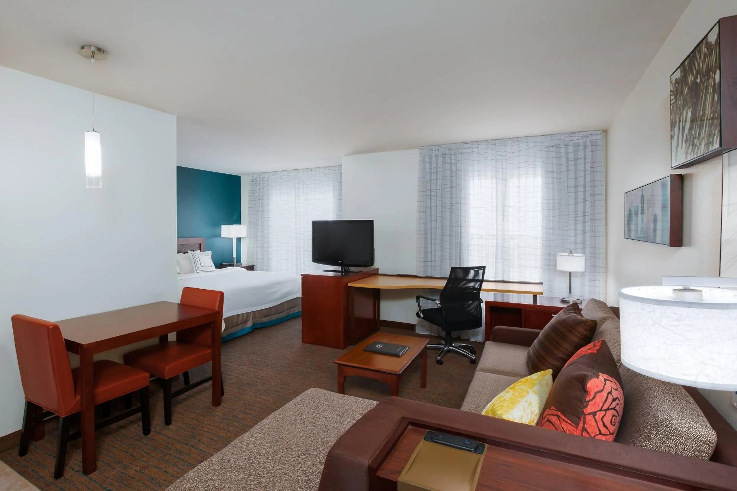 Photo of the whole room, Bed in Residence Inn by Marriott Laredo Del Mar