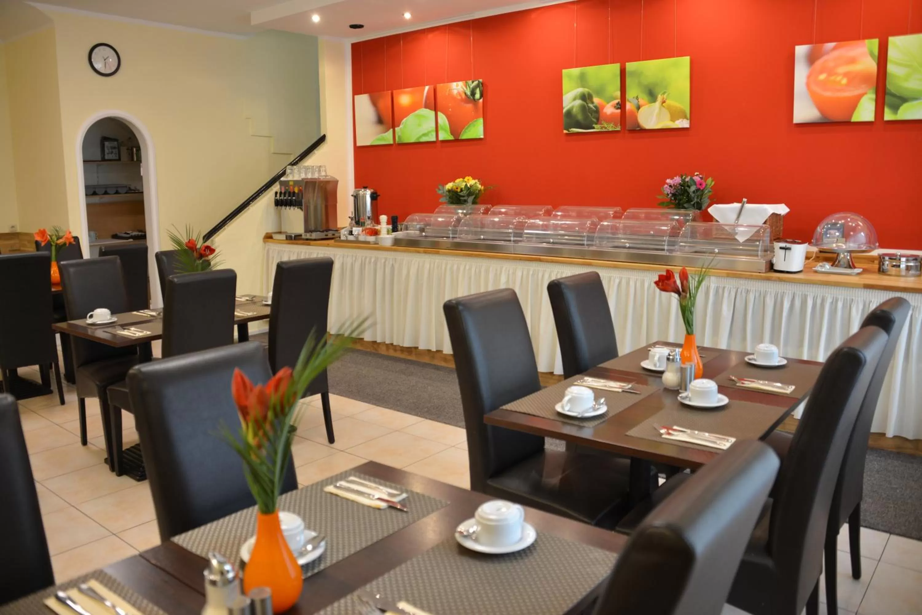 Restaurant/places to eat in Hotel Italia