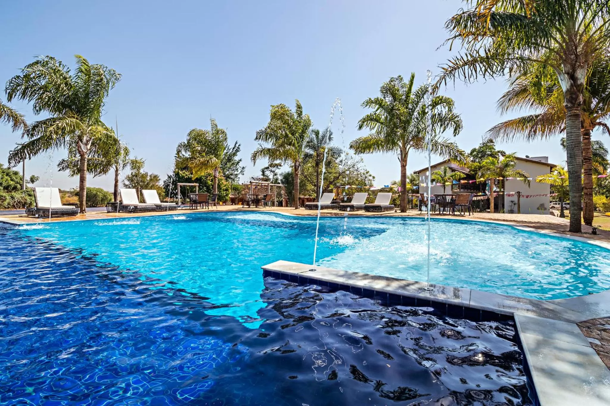 Swimming pool in Pousada Pé na Terra