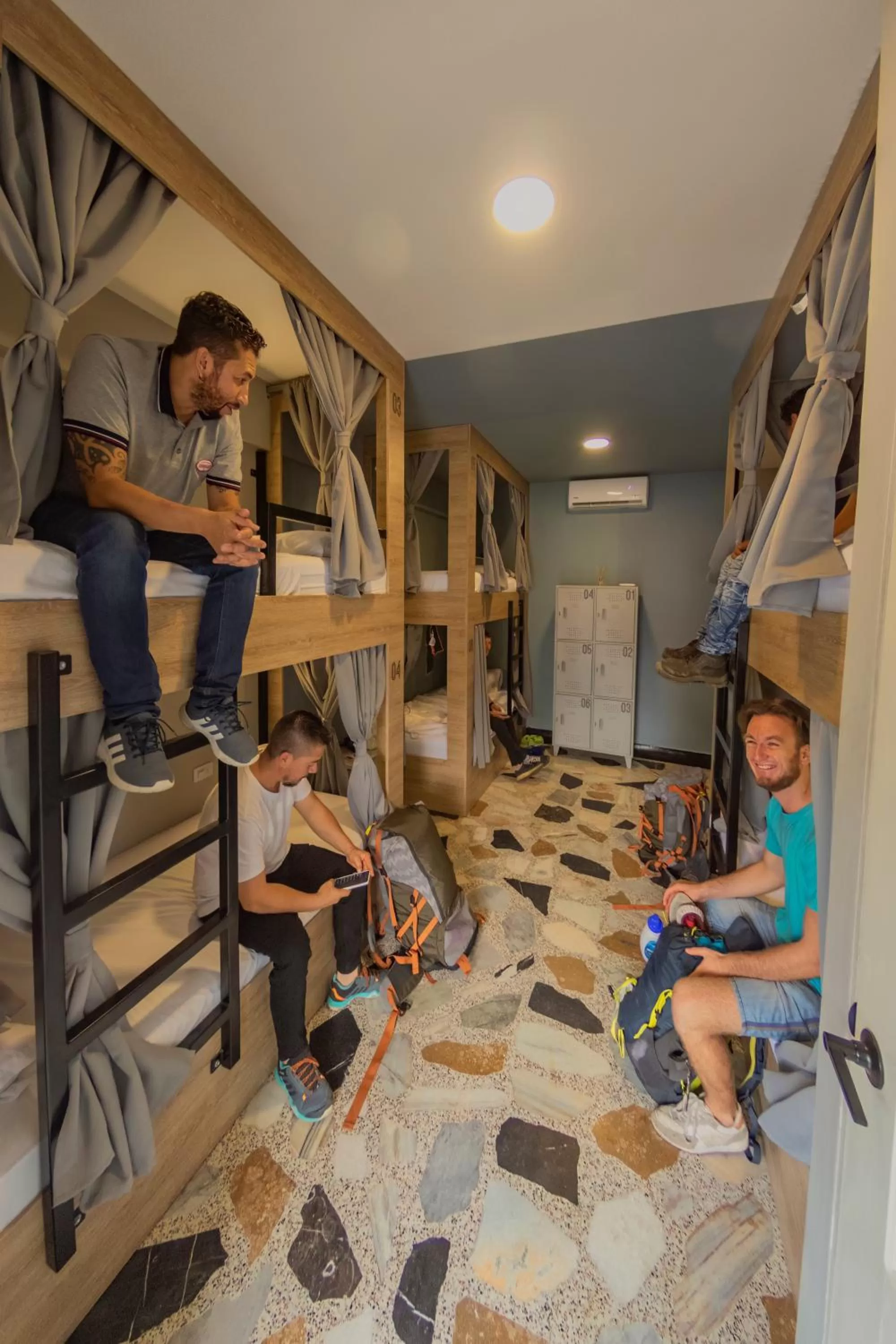 group of guests in Ventiuna Hotel y Coliving