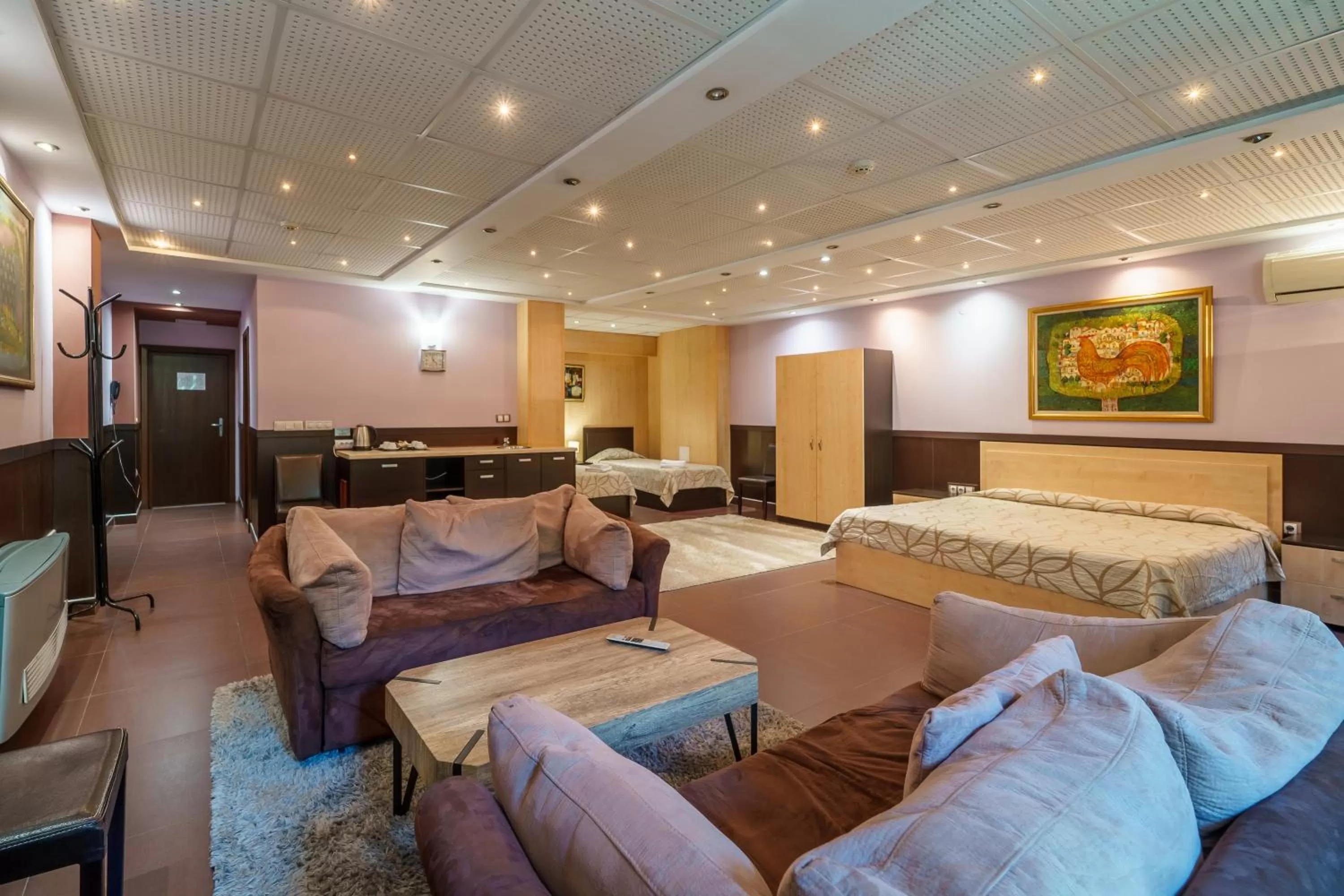 Bed in Hotel Ego - Free Parking - Top Central Location