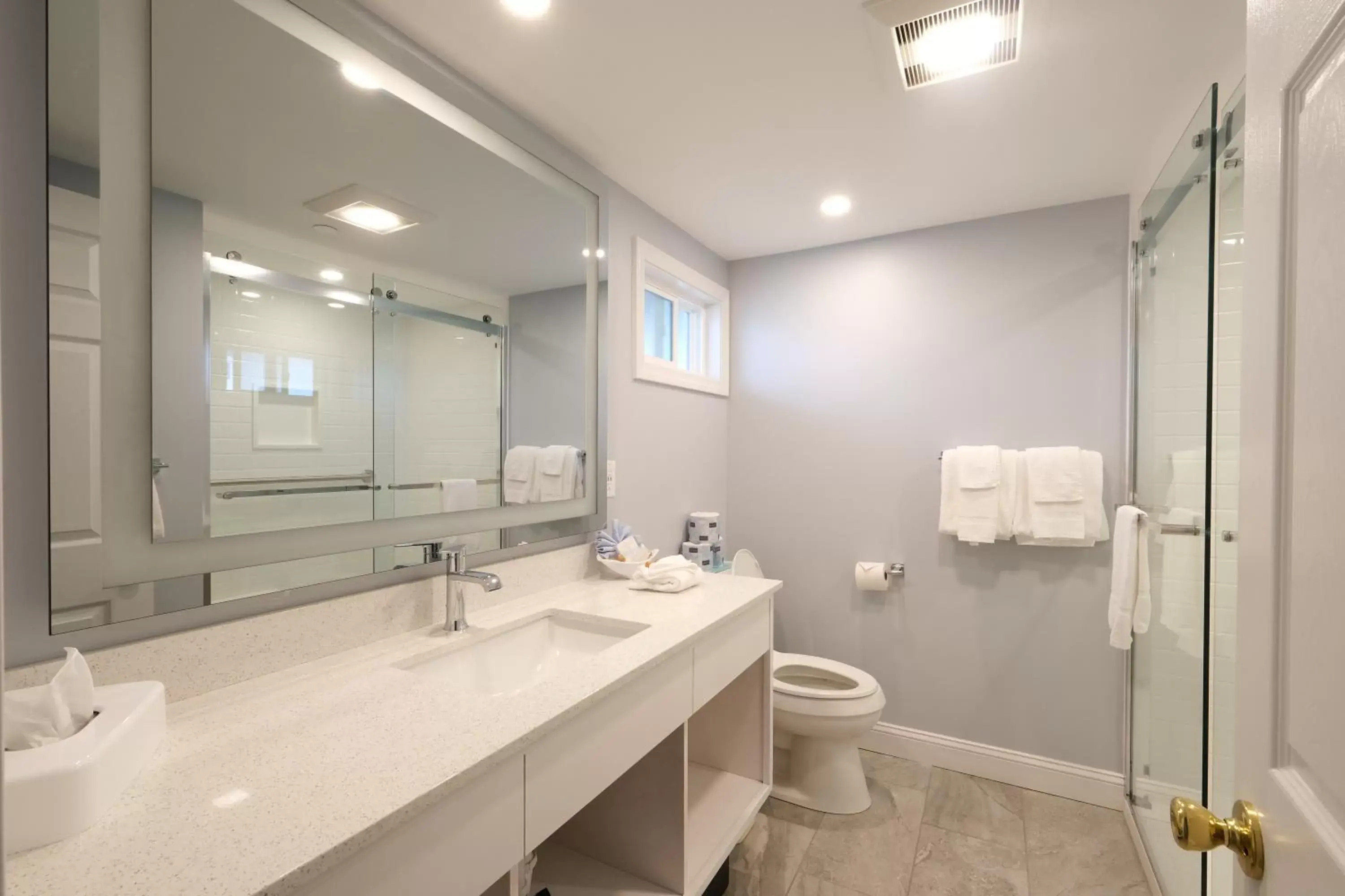 Dunes Building - Two Queen Partial Oceanview in Norseman Resort on the Beach Dunes Building - Two Queen Partial Oceanview in Norseman Resort on the Beach