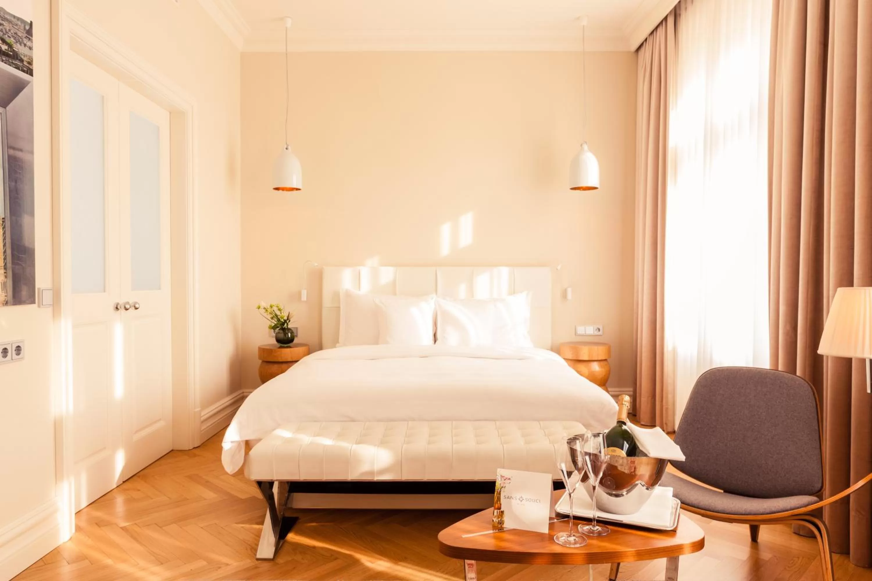 Bed in Hotel Sans Souci Wien