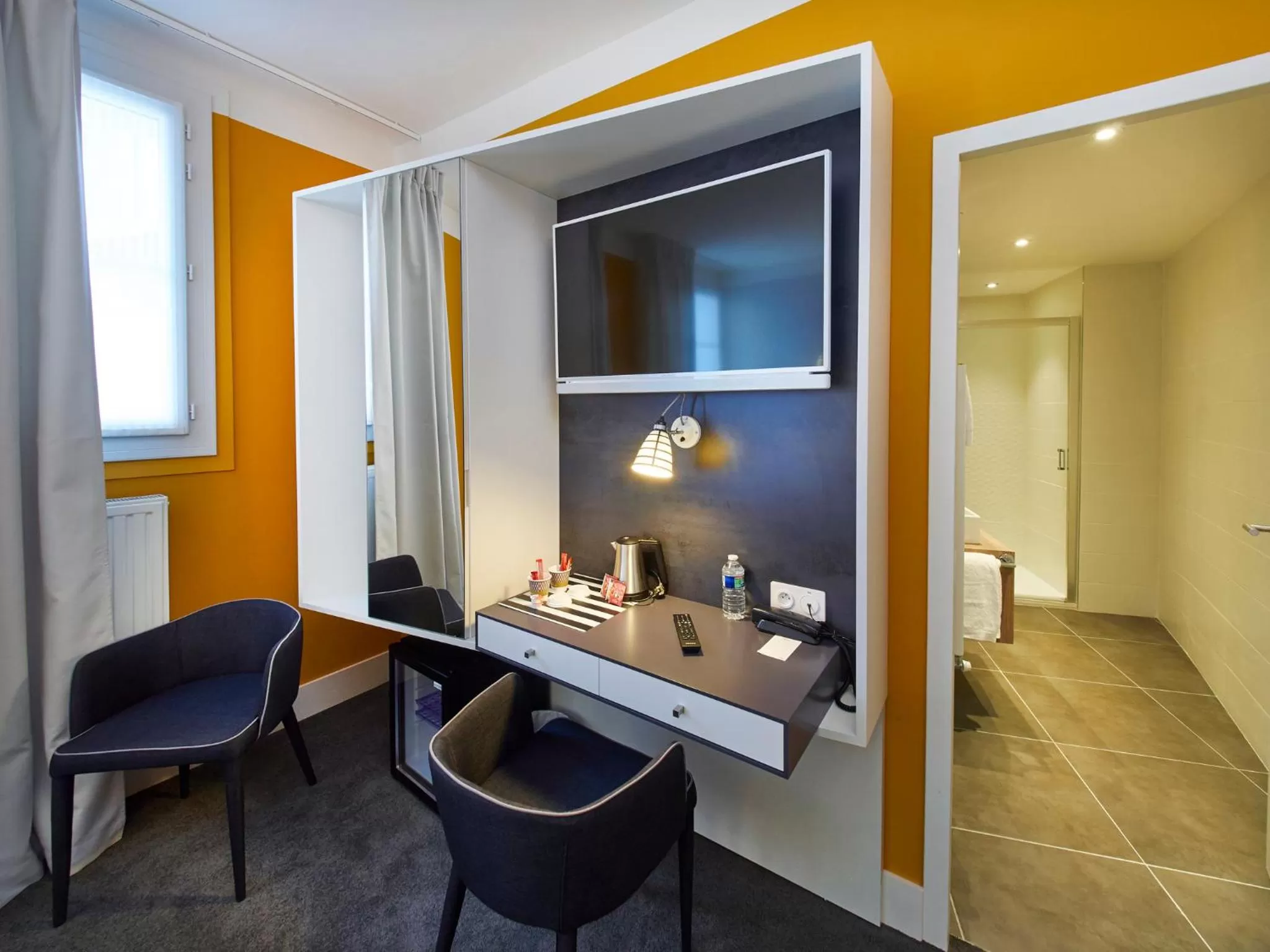 Shower in Hotel Mercure Brest Centre Les Voyageurs