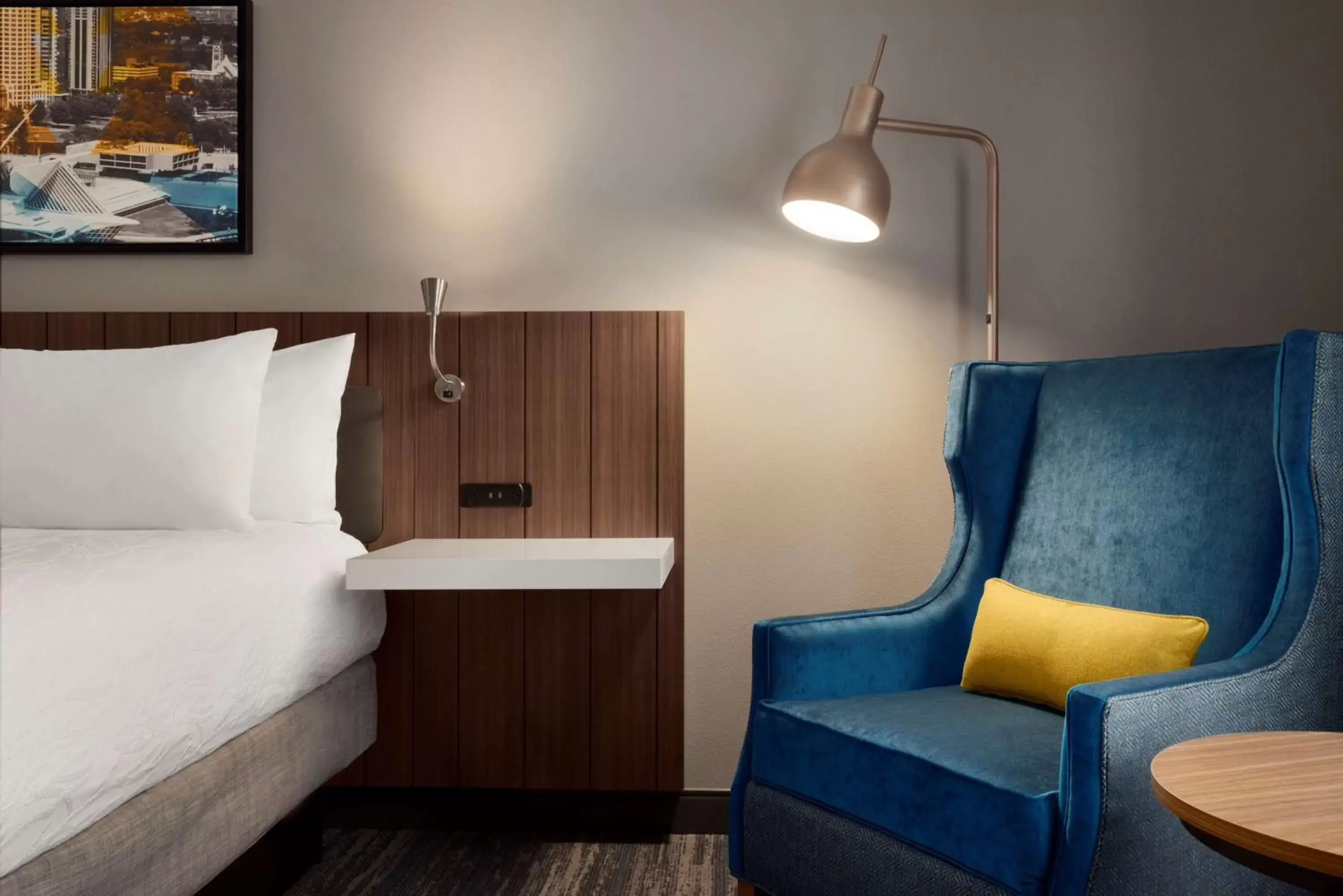 King Room with Mobility Accessible Tub in Hilton Garden Inn Milwaukee Brookfield Conference Center King Room with Mobility Accessible Tub in Hilton Garden Inn Milwaukee Brookfield Conference Center