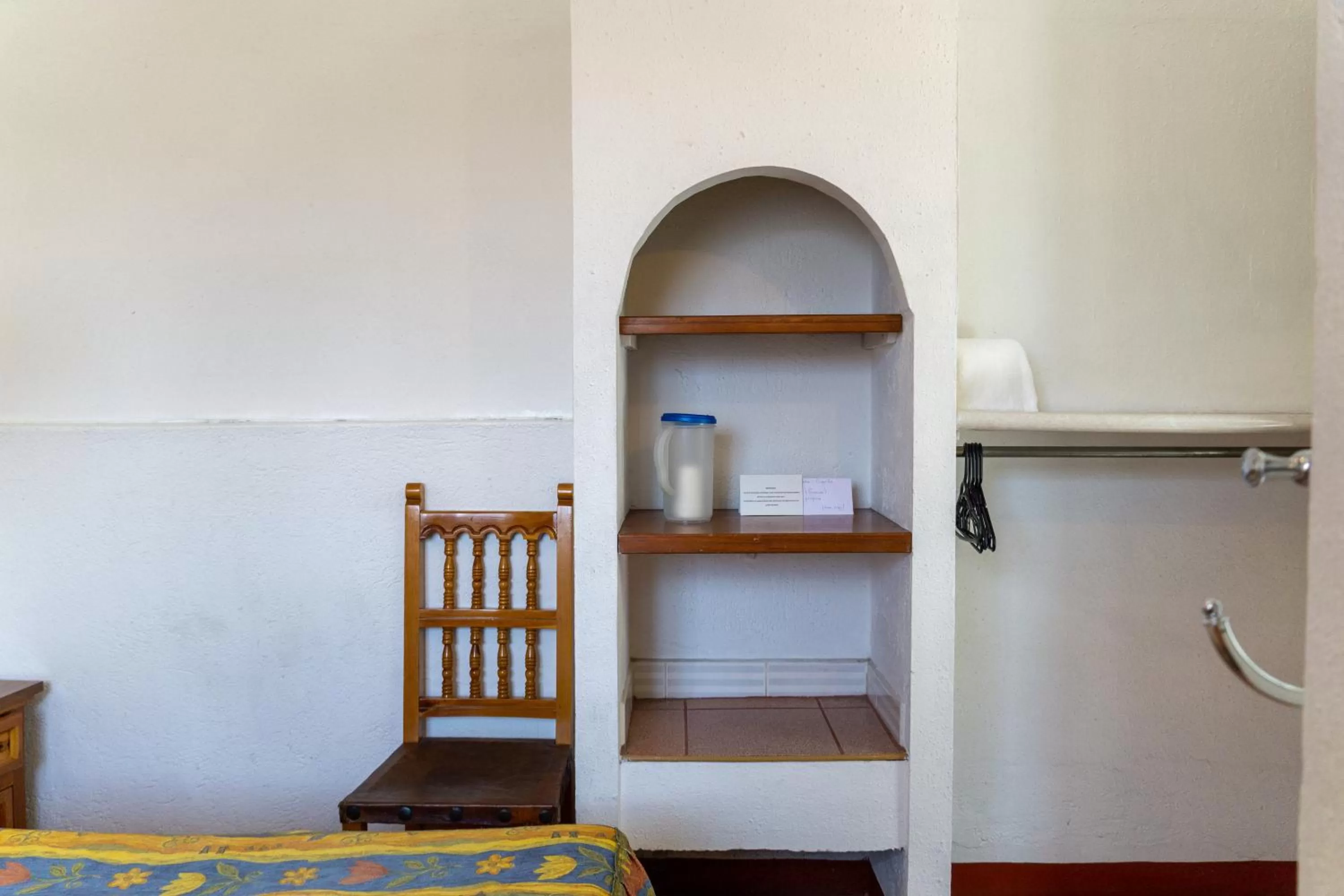 wardrobe in Hotel Colonial