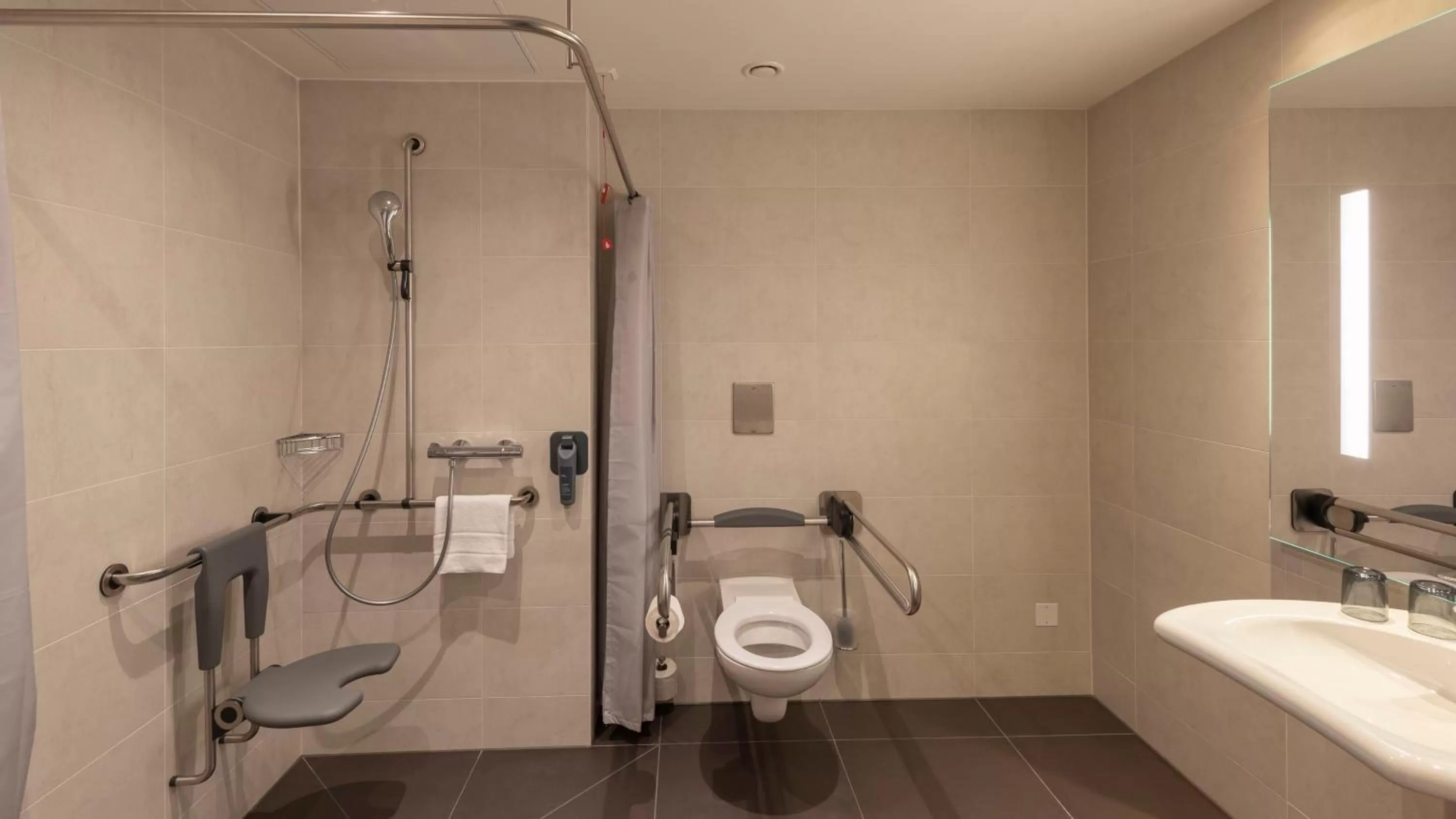 Photo of the whole room in Holiday Inn - Hamburg - Berliner Tor by IHG