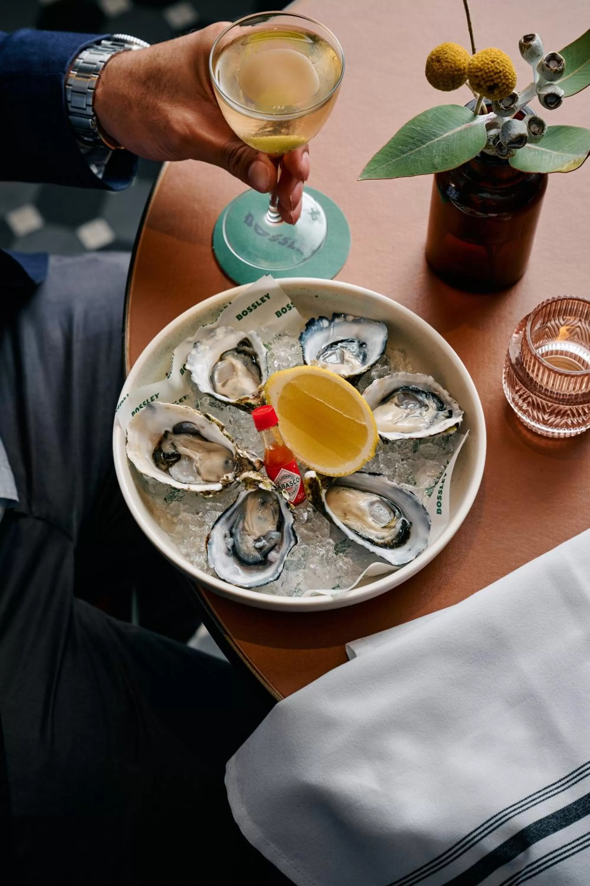 Restaurant/places to eat in Rydges Melbourne