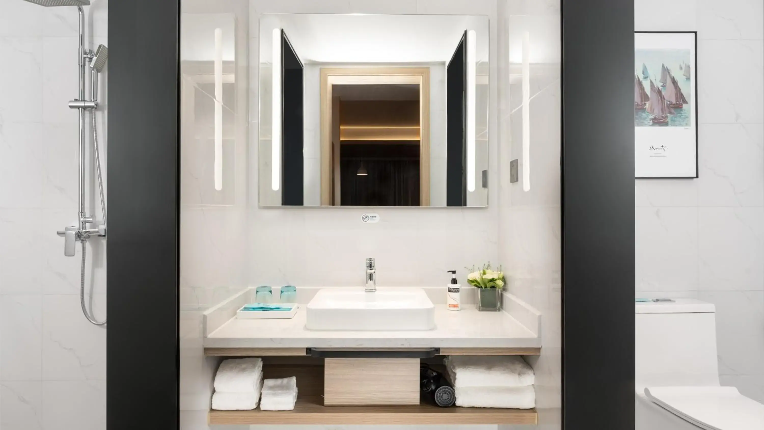 King Suite with Minifridge and City View in Holiday Inn Express Nanchang Qingshan Lake View, an IHG Hotel King Suite with Minifridge and City View in Holiday Inn Express Nanchang Qingshan Lake View, an IHG Hotel