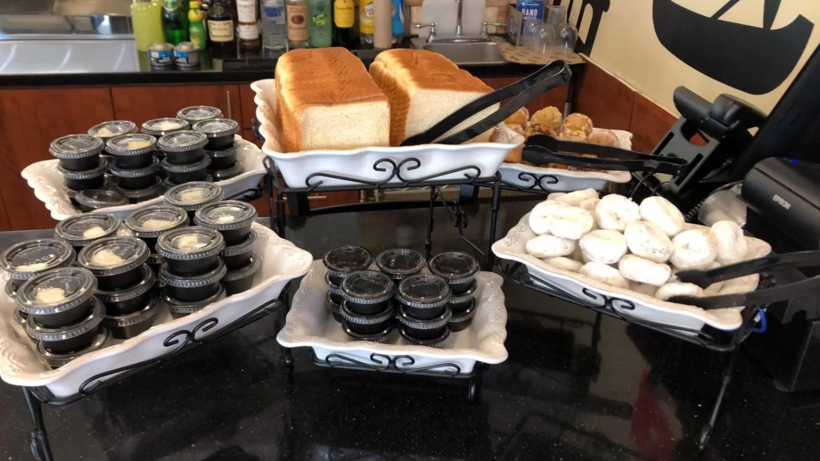 Restaurant/places to eat, Food in Arecibo Inn