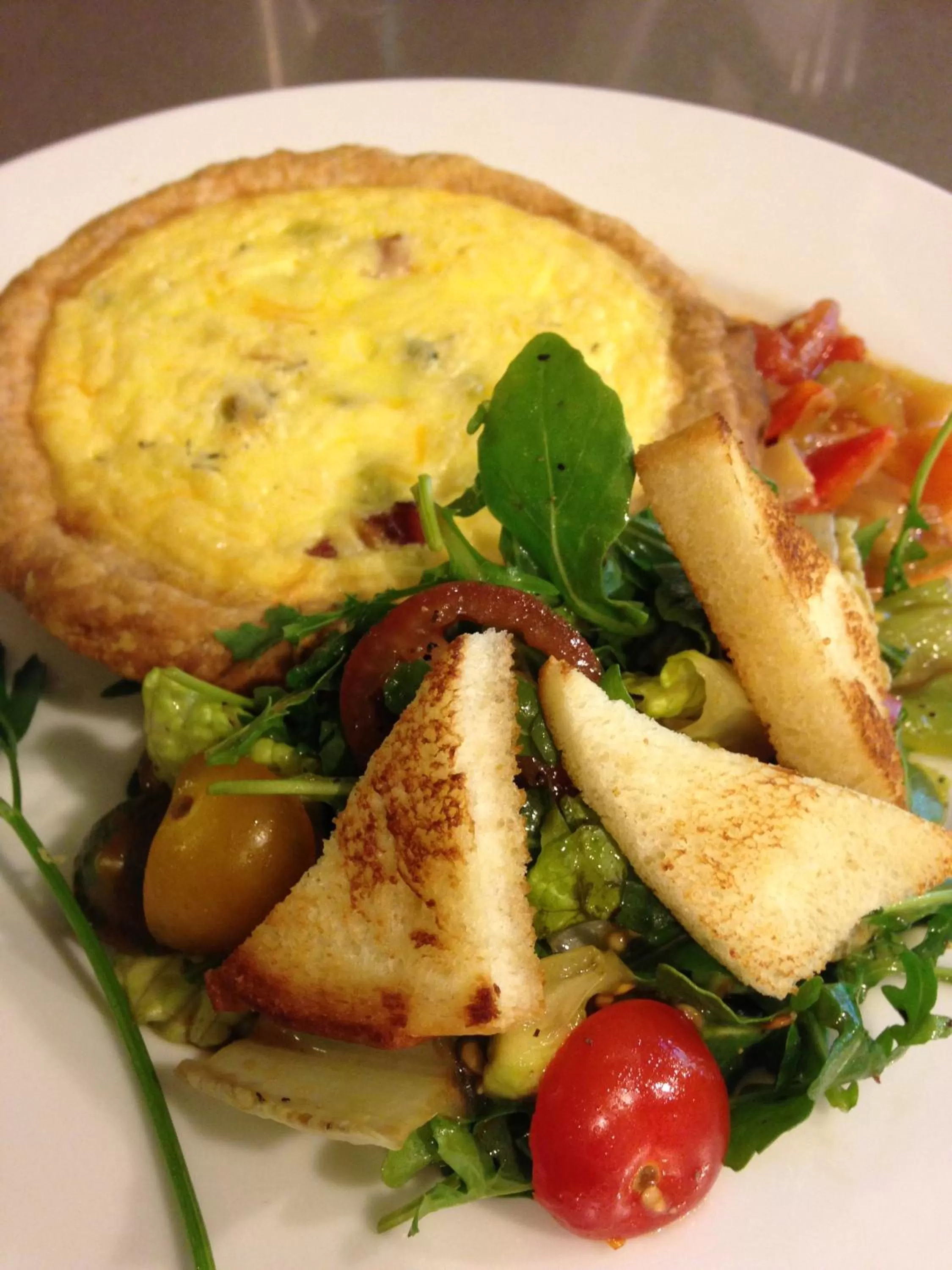 American breakfast in Abigail's Bed and Breakfast Inn