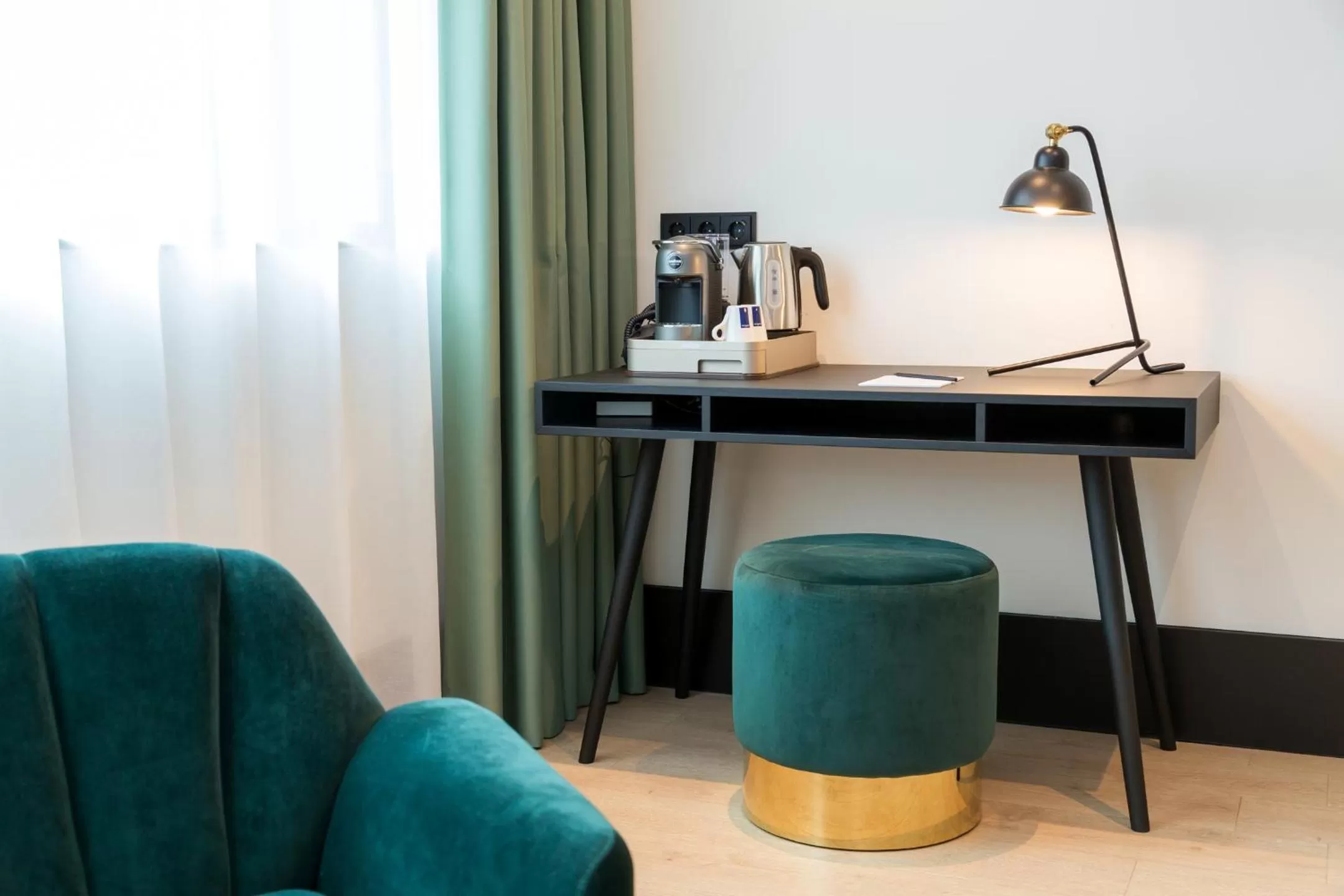 Coffee/tea facilities in The James Rotterdam