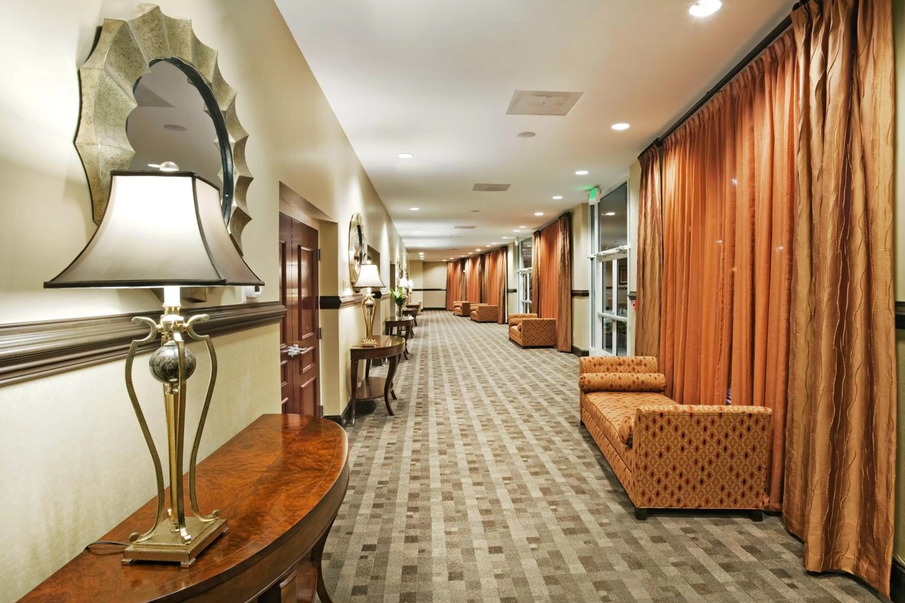 Meeting/conference room in Holiday Inn Hotel & Suites Beaufort at Highway 21 by IHG